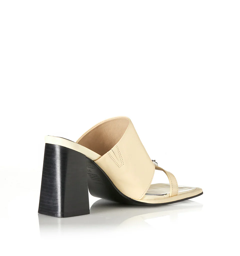 ALIAS MAE Womens Audie Mules in Buttermilk Leather - Image 4