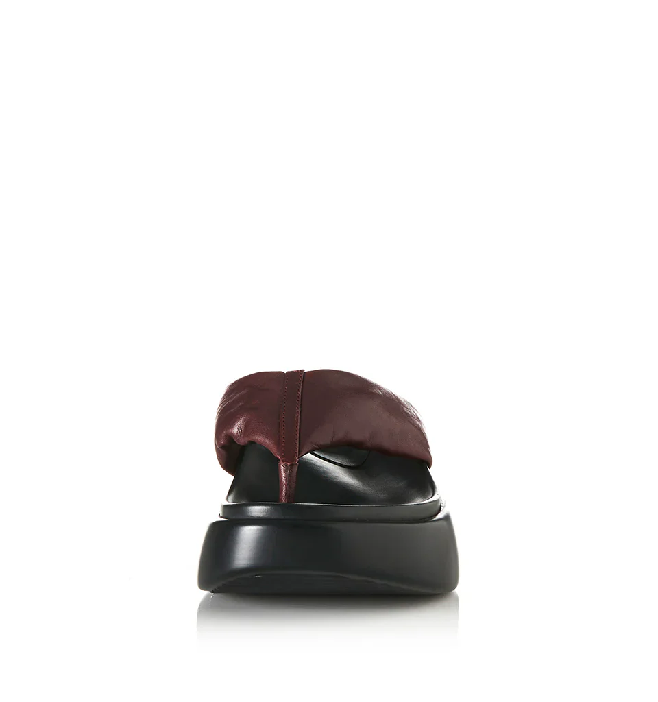 ALIAS MAE Womens Cullen Leather Sandals in Burgundy Oily Leather - Image 6