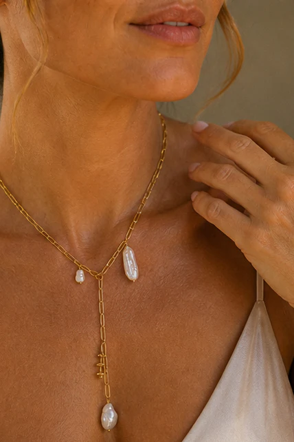 AMBER SCEATS Womens Alana Necklace - Image 3