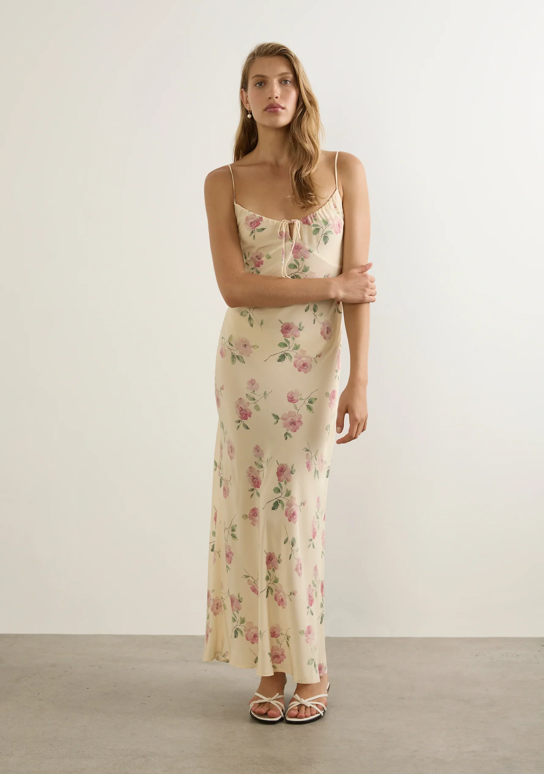 AUGUST THE LABEL Womens Anne Tie Slip Maxi Dress in Nova Floral - Image 3