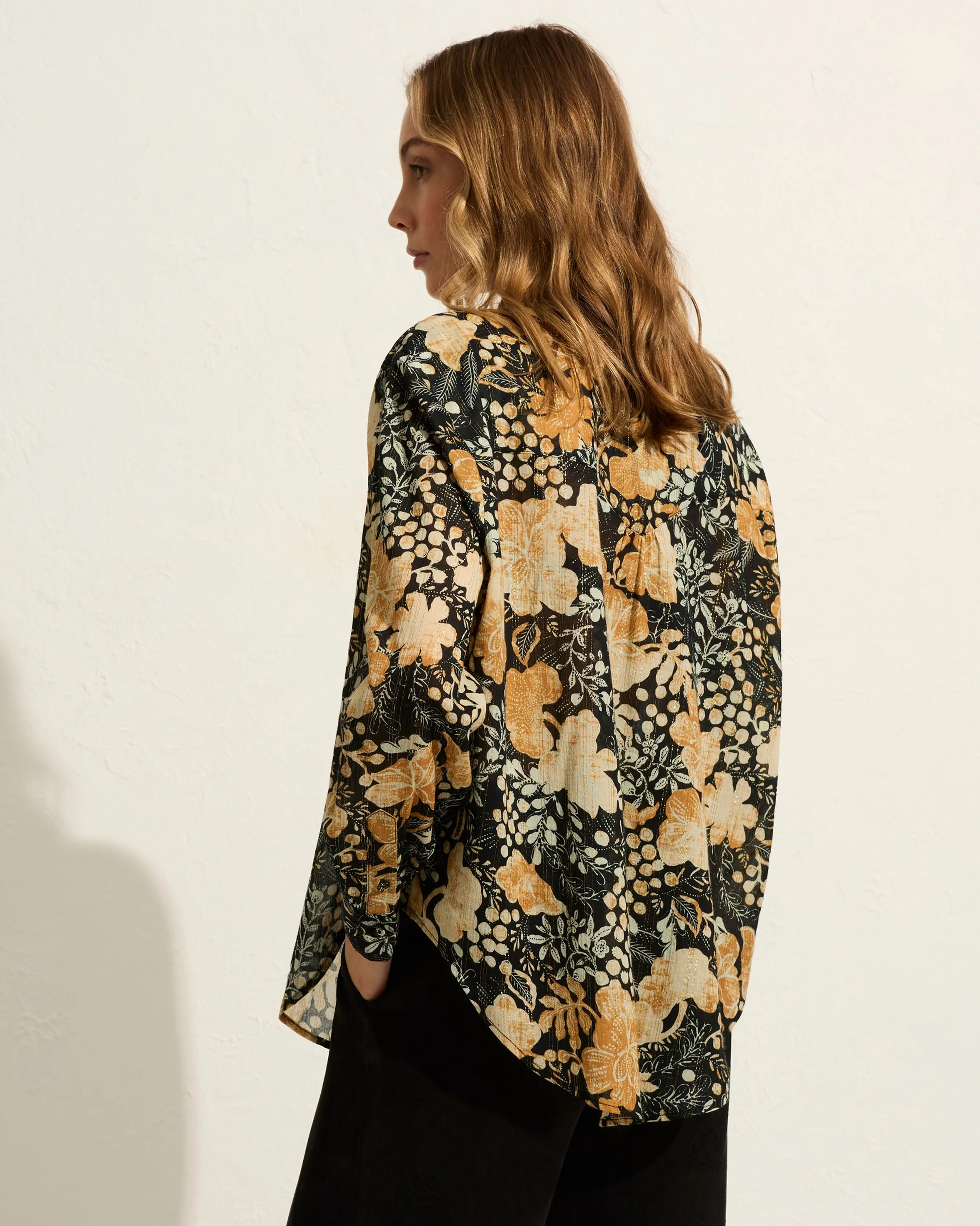 AUGUST THE LABEL Womens Julian Shirt - Charcoal - Image 3