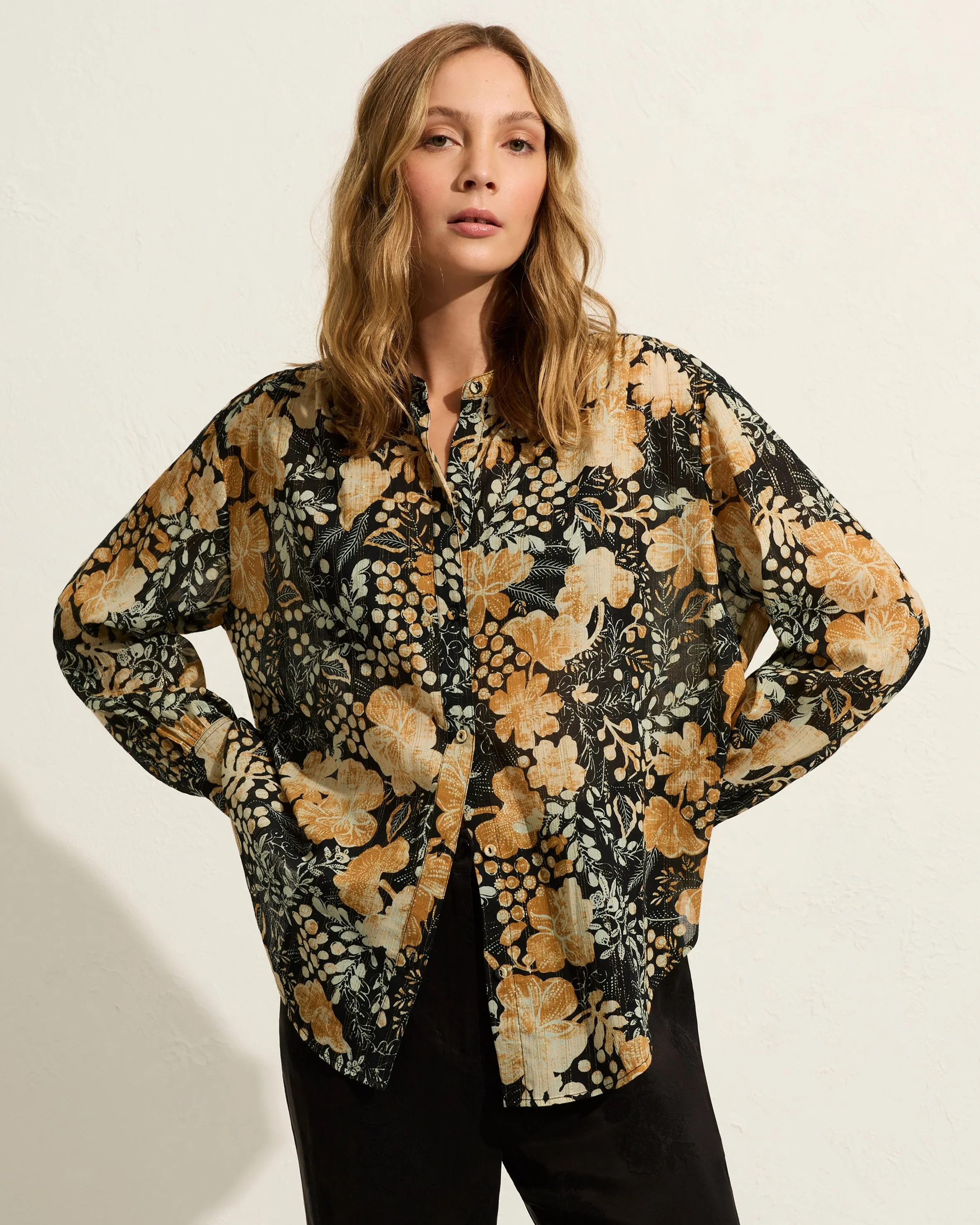AUGUST THE LABEL Womens Julian Shirt - Charcoal - Image 4