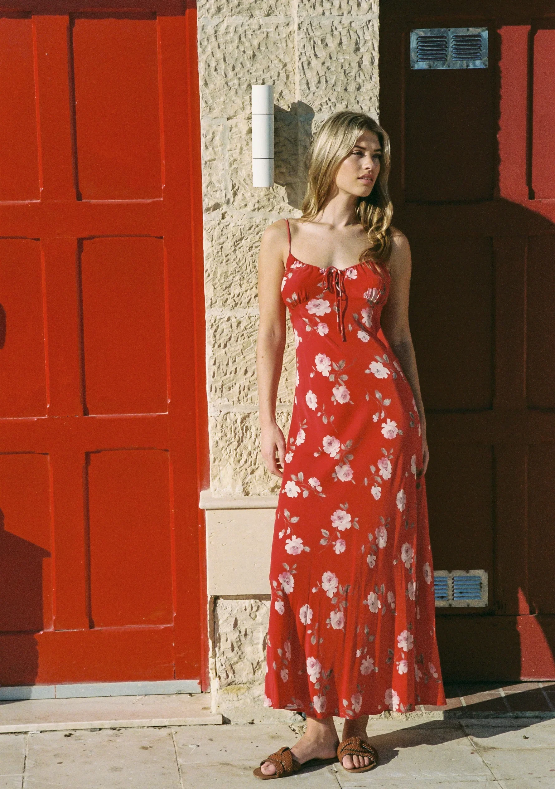 AUGUSTE THE LABEL Womens Anne Tie Slip Maxi Dress in Red Nova Floral - Image 2