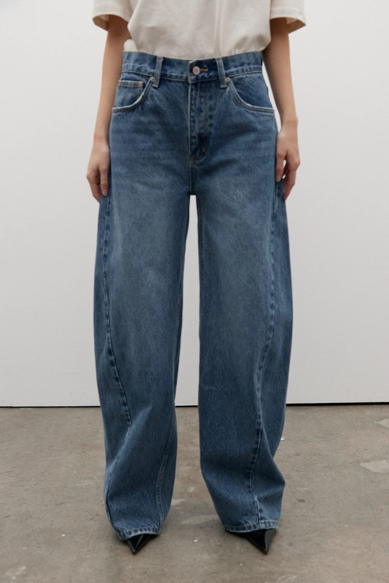 BAYSE BRAND Womens Brooklyn Barrel Leg Jean - True Blue - Image 2