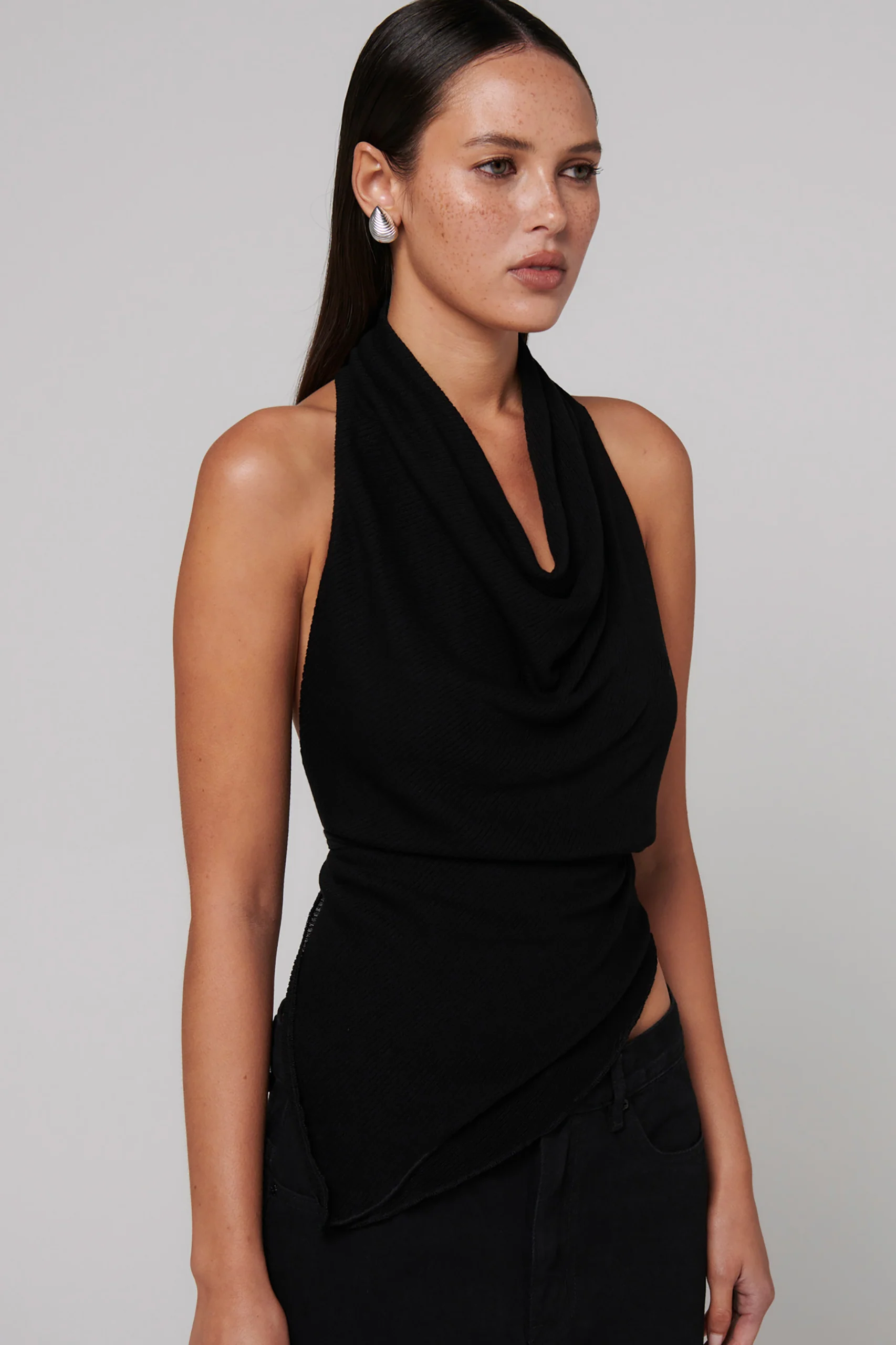 BAYSE BRAND Womens Cerise Halter Top - Black - Image 3