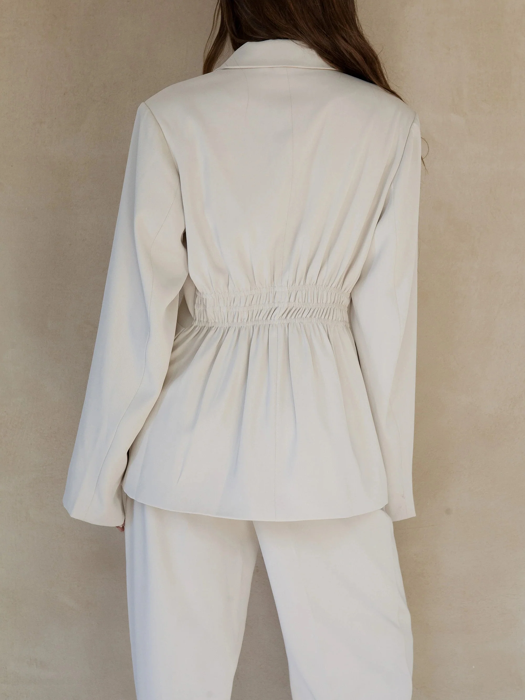 BAYSE BRAND Womens Molly King X Bayse Linea Boxed Blazer Beige - Image 2