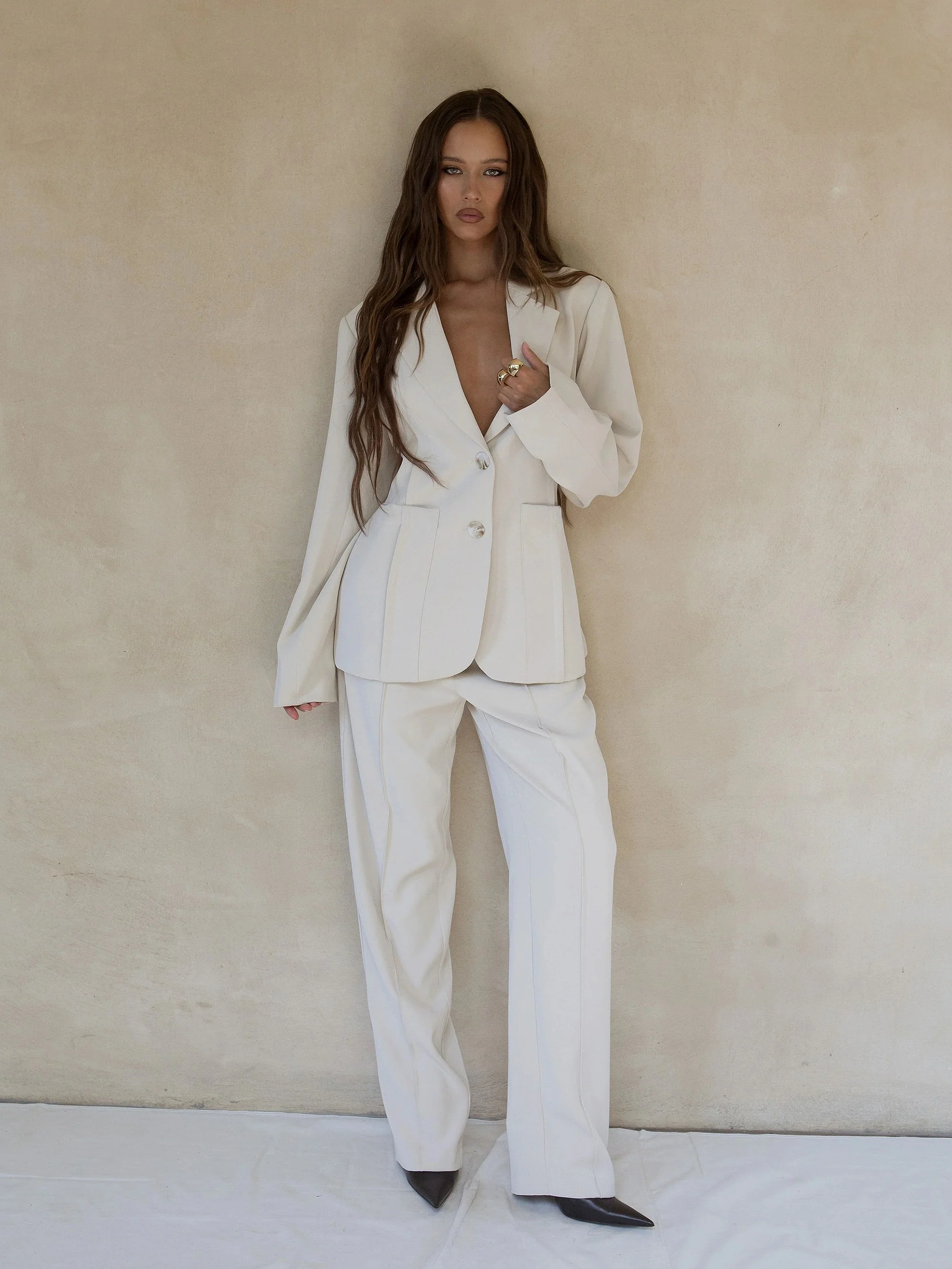BAYSE BRAND Womens Molly King X Bayse Linea Boxed Blazer Beige - Image 5
