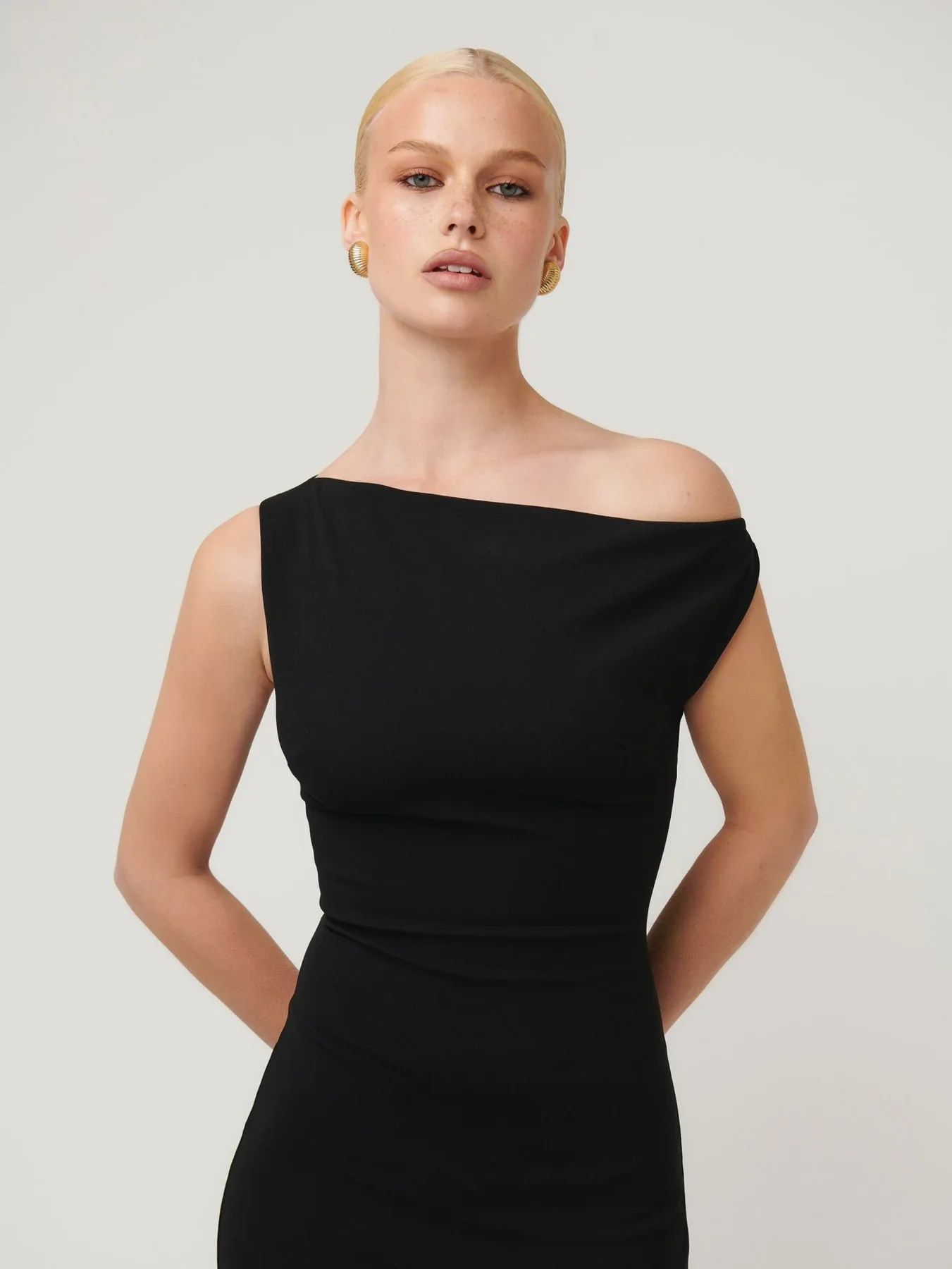 Effie Kats Inaya Gown Black – Formal Event Dress Evening Wear - Image 4