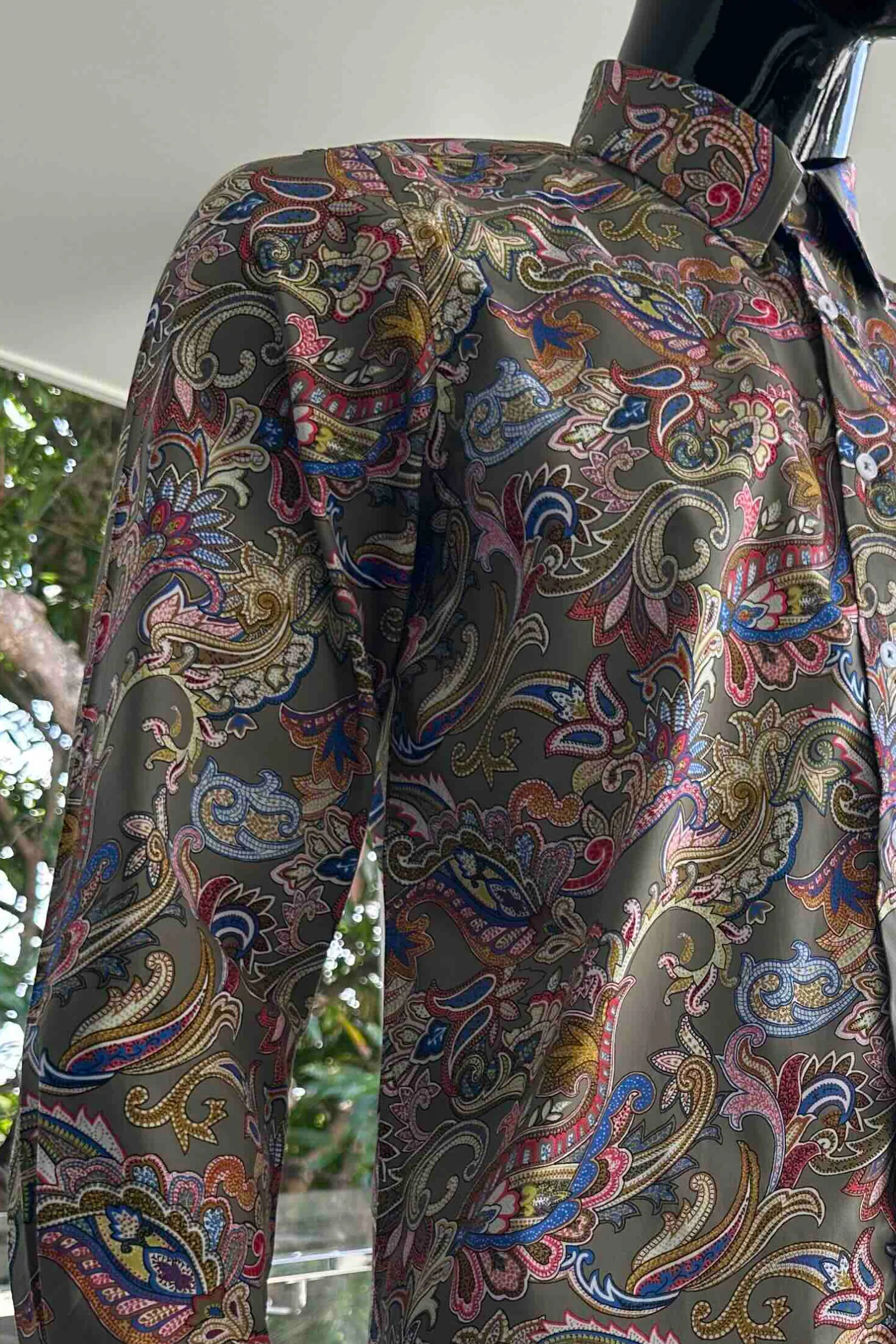 ENGLISH LAUNDRY Mens Villa Long Sleeve Shirt in Jungle Paisley - Image 7