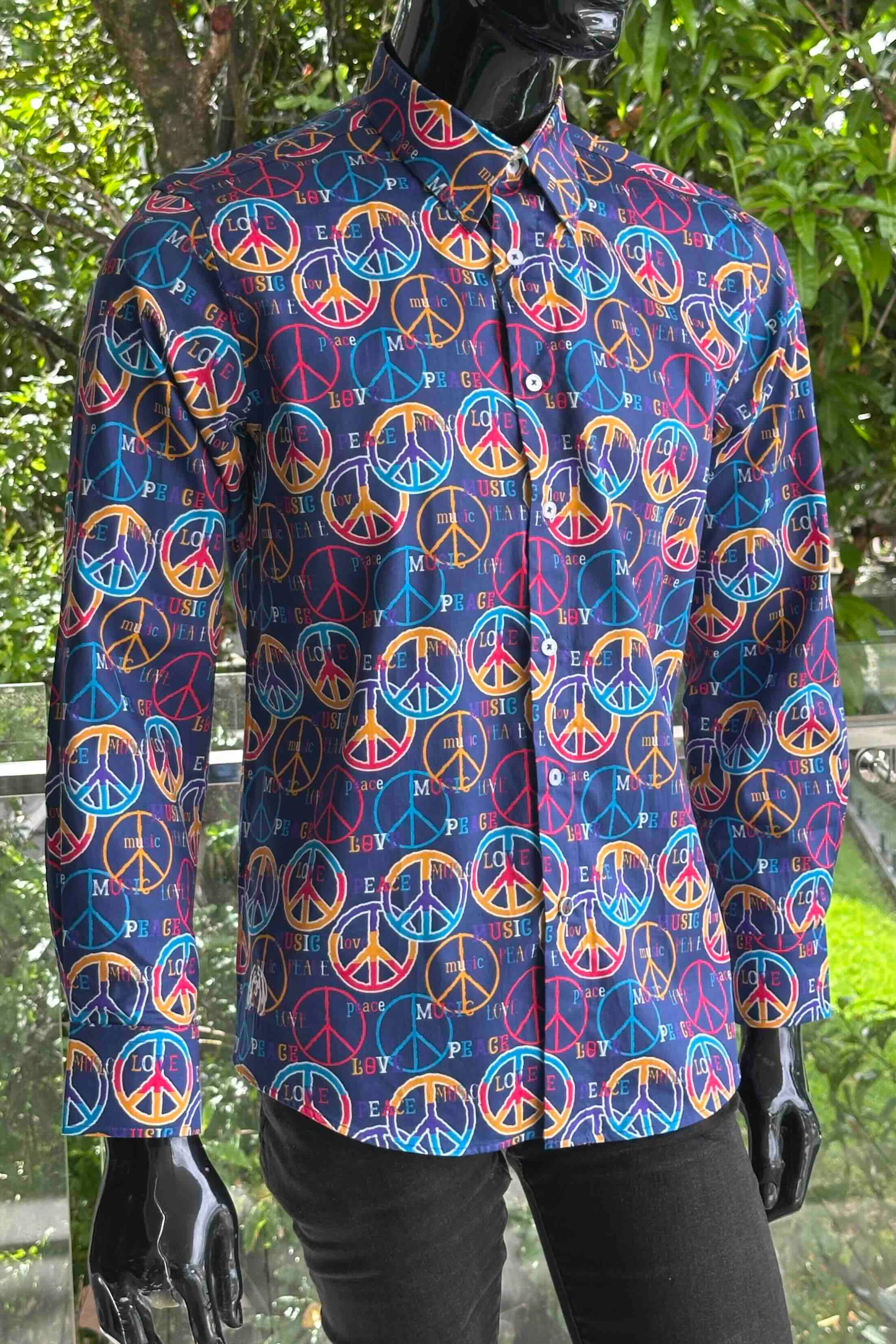 ENGLISH LAUNDRY Mens Wembly Long Sleeve Shirt in Peace Print - Image 10