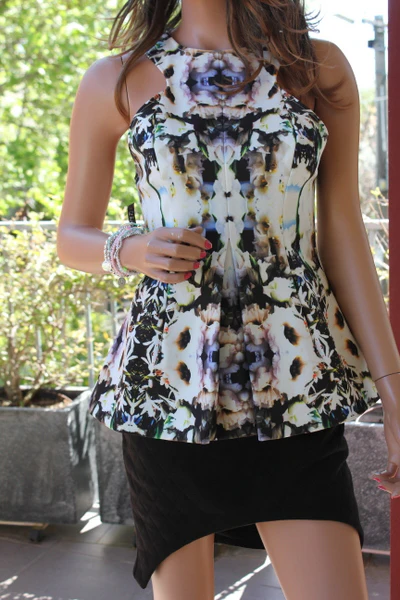 Finders Keepers The Label WOMENS UNBELIEVERS TOP FLORAL PRINT - Image 3