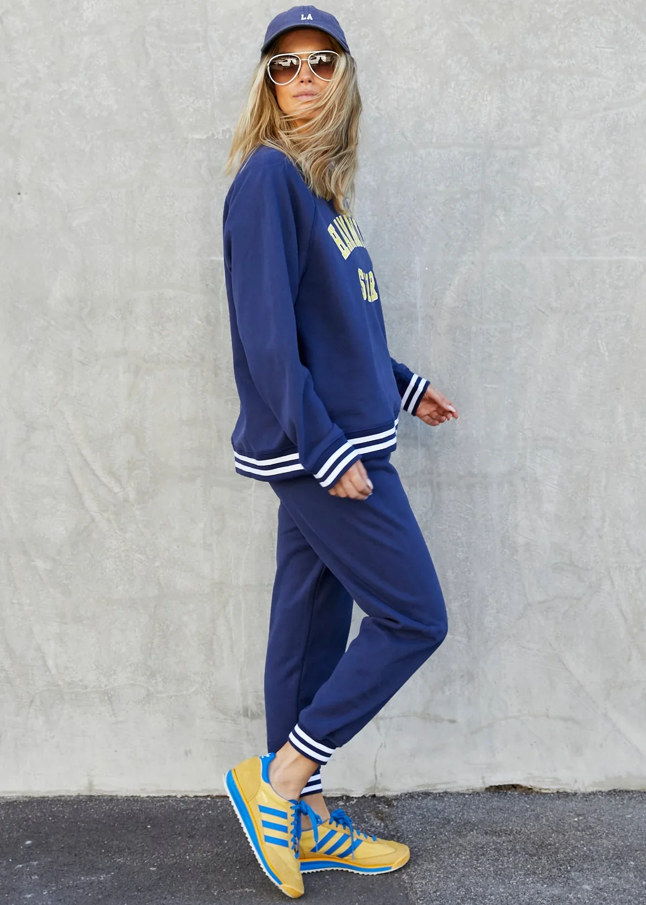 HAMMILL & CO Womens 74 Hammill Sport Sweat in Navy - Image 5