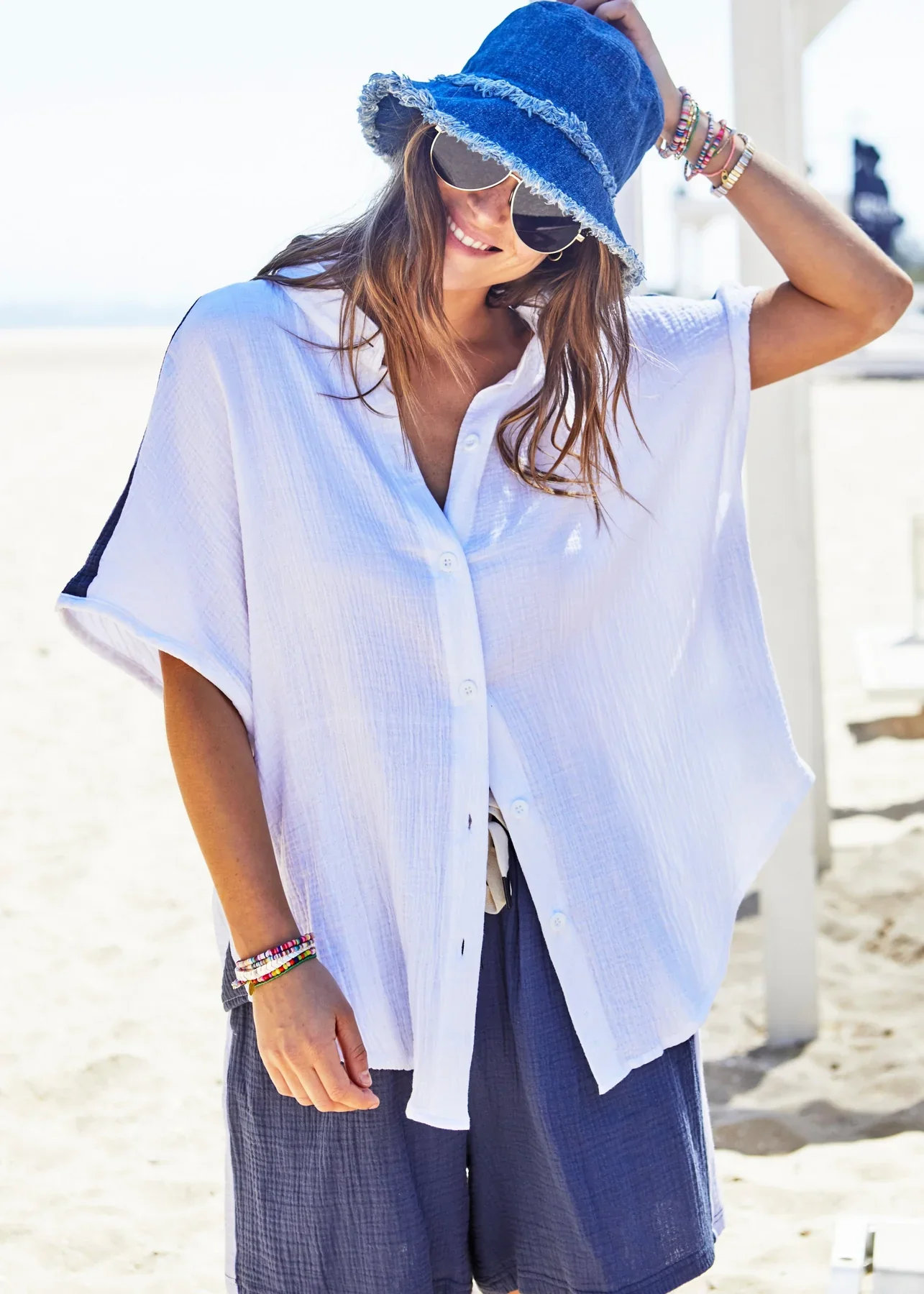 HAMMILL & CO Womens Resort Beach Shirt - White/Navy - Image 6