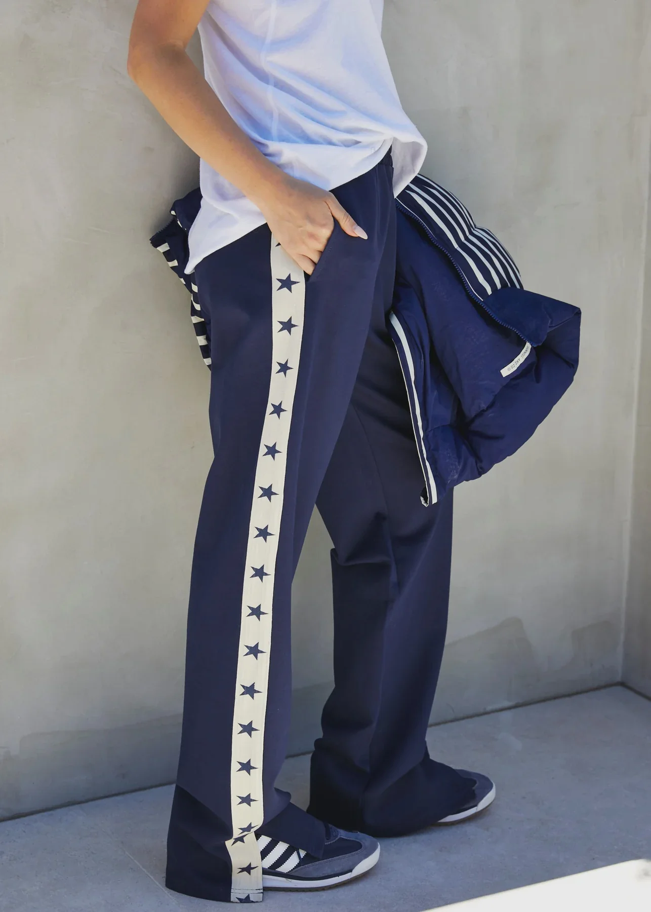 HAMMILL & Co Womens Superstar Sport Pant in Navy