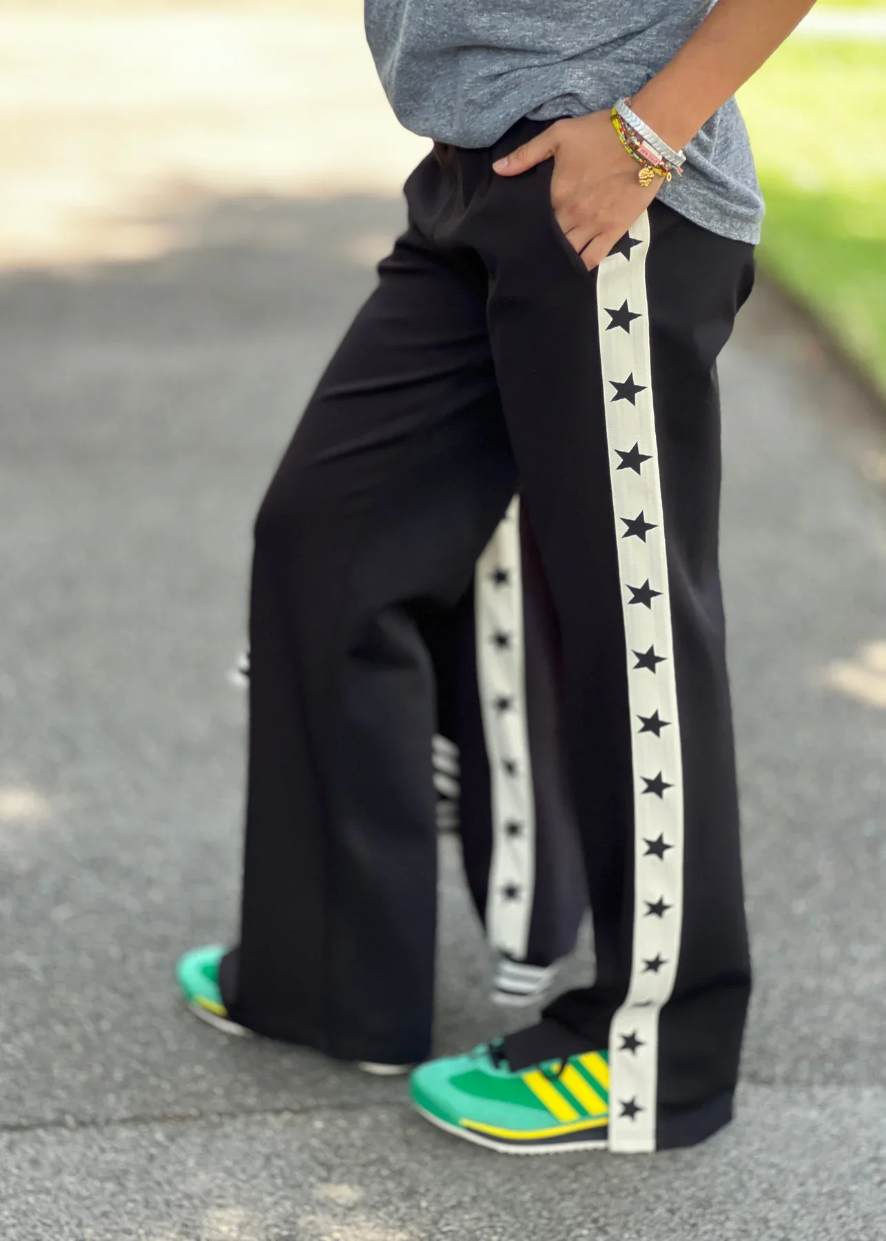 HAMMILL & CO Womens Varsity Star Sport Pant in Black - Image 3