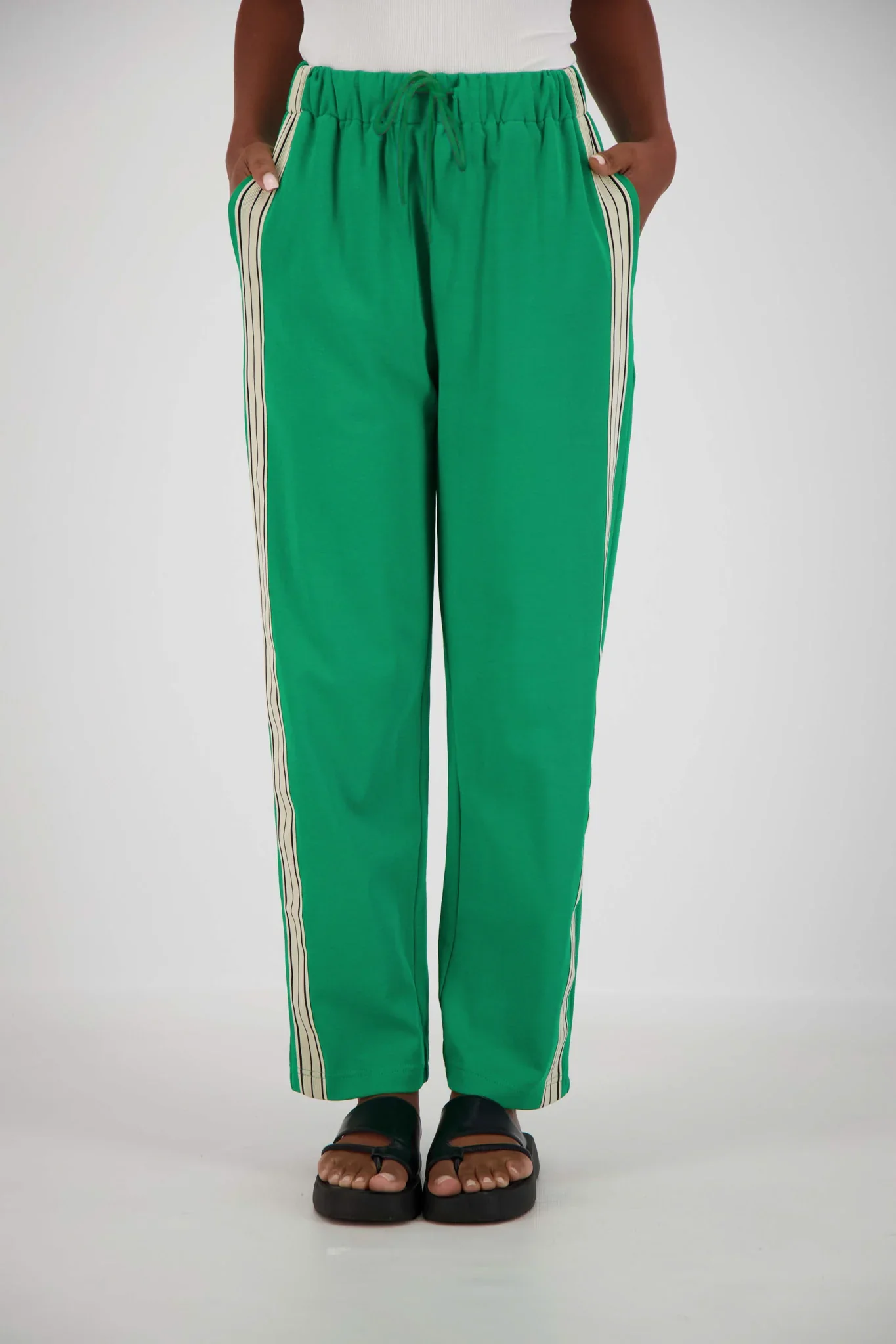 JASMINE ALEXA Panarea Trackpant in Green - Image 10