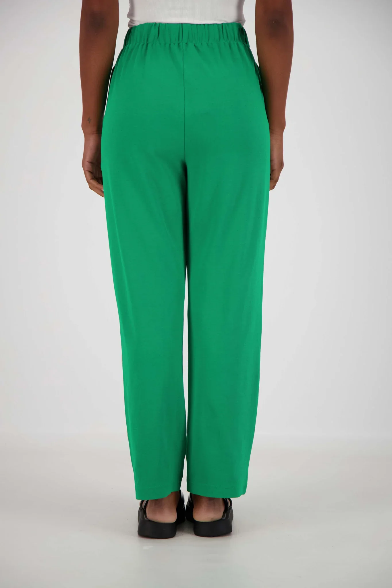 JASMINE ALEXA Panarea Trackpant in Green - Image 9