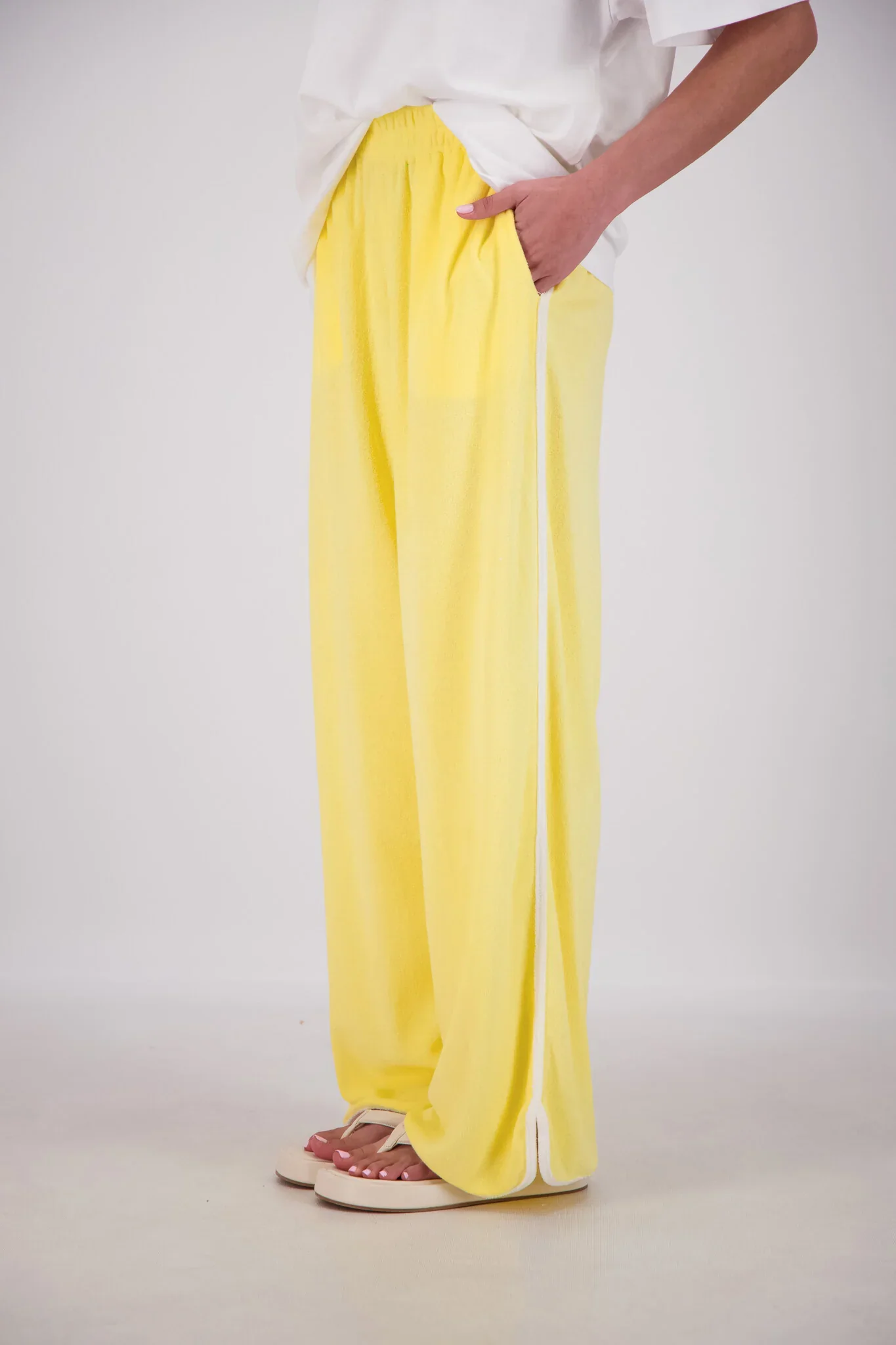 JASMINE ALEXA Womens Kuhio Pants in Yellow - Image 9