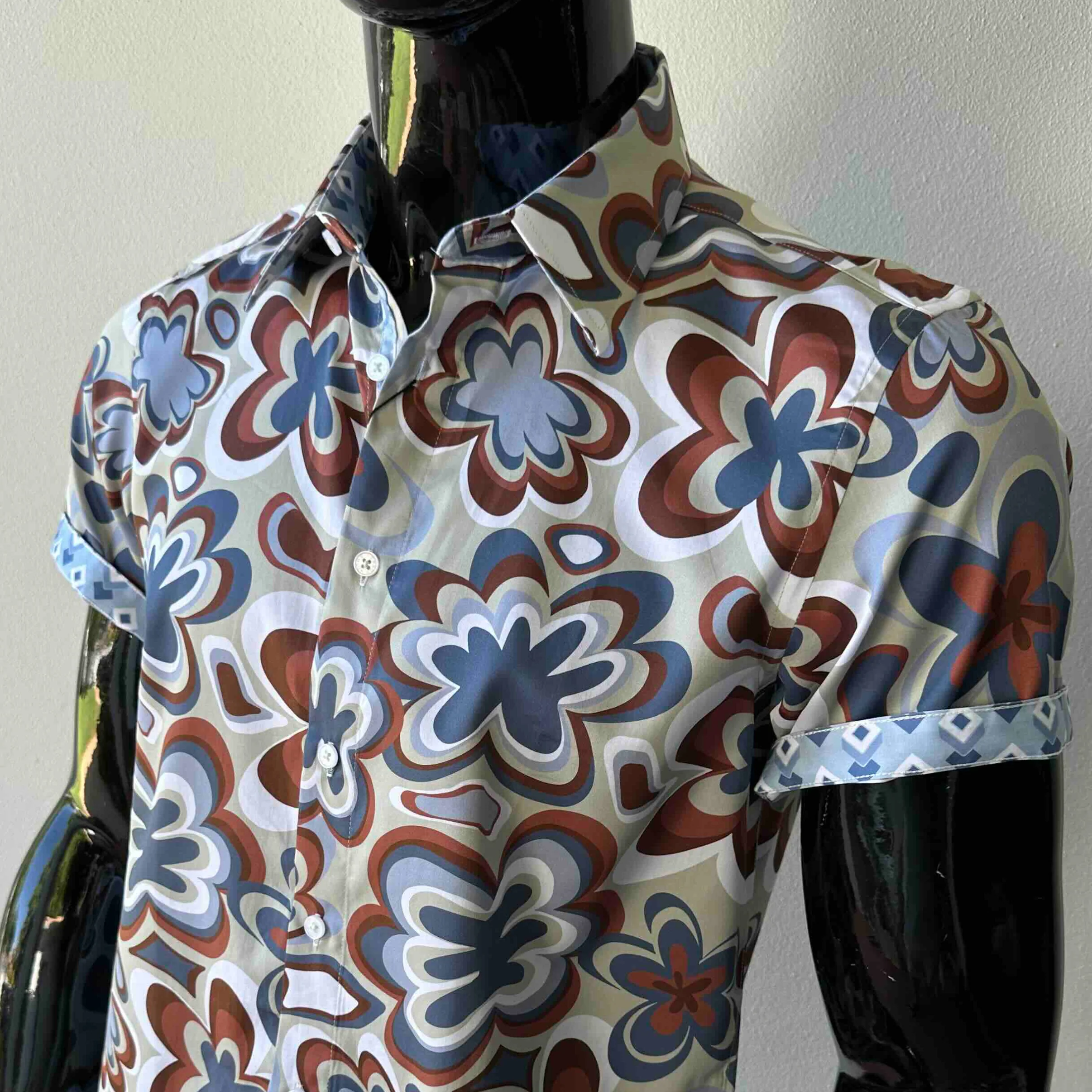 JOHN LENNON Mens Smethwick Short Sleeve Shirt in Putty - Image 4