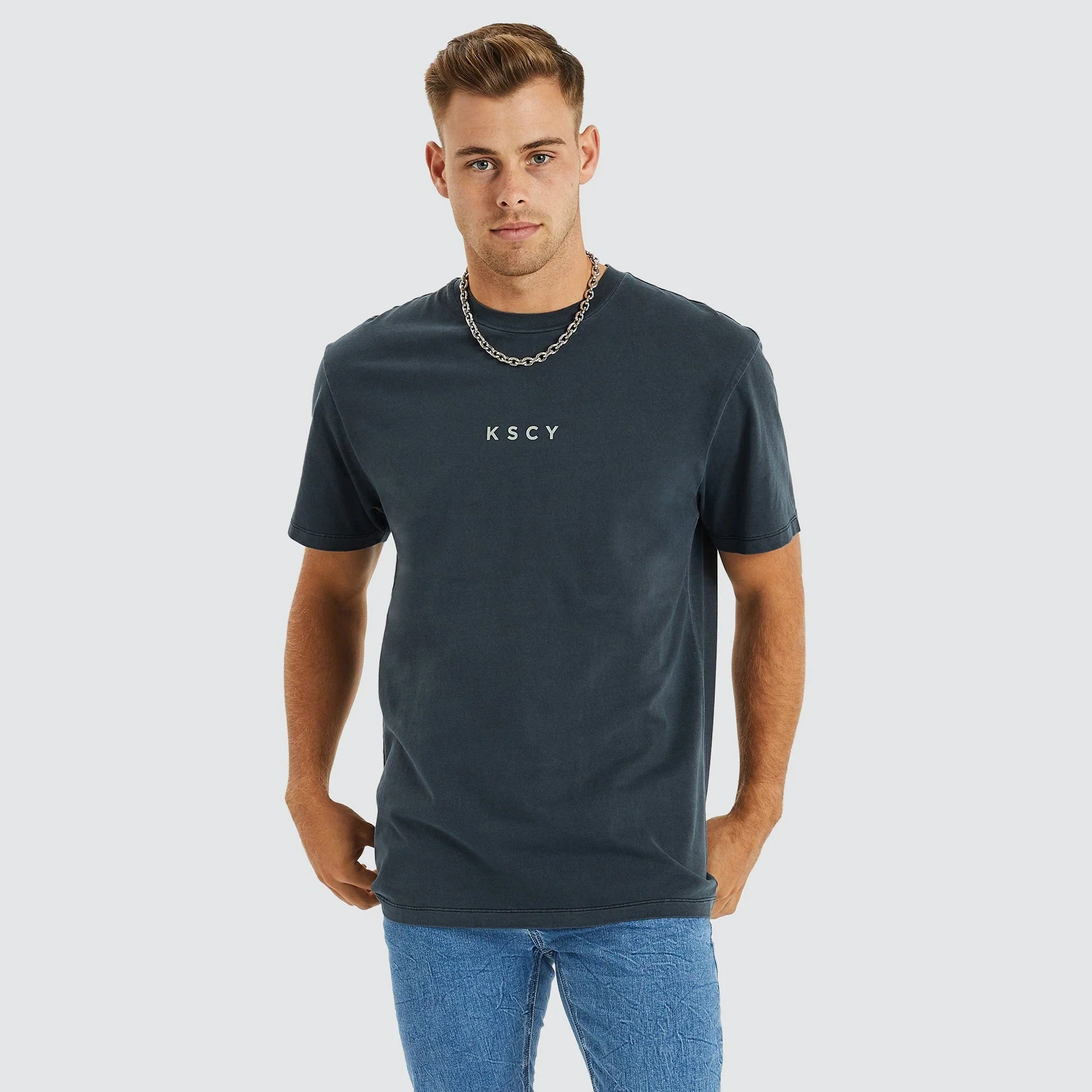 KISS CHACEY Mens Devotion Relaxed Tee Shirt - Pigment Anthracite - Image 3