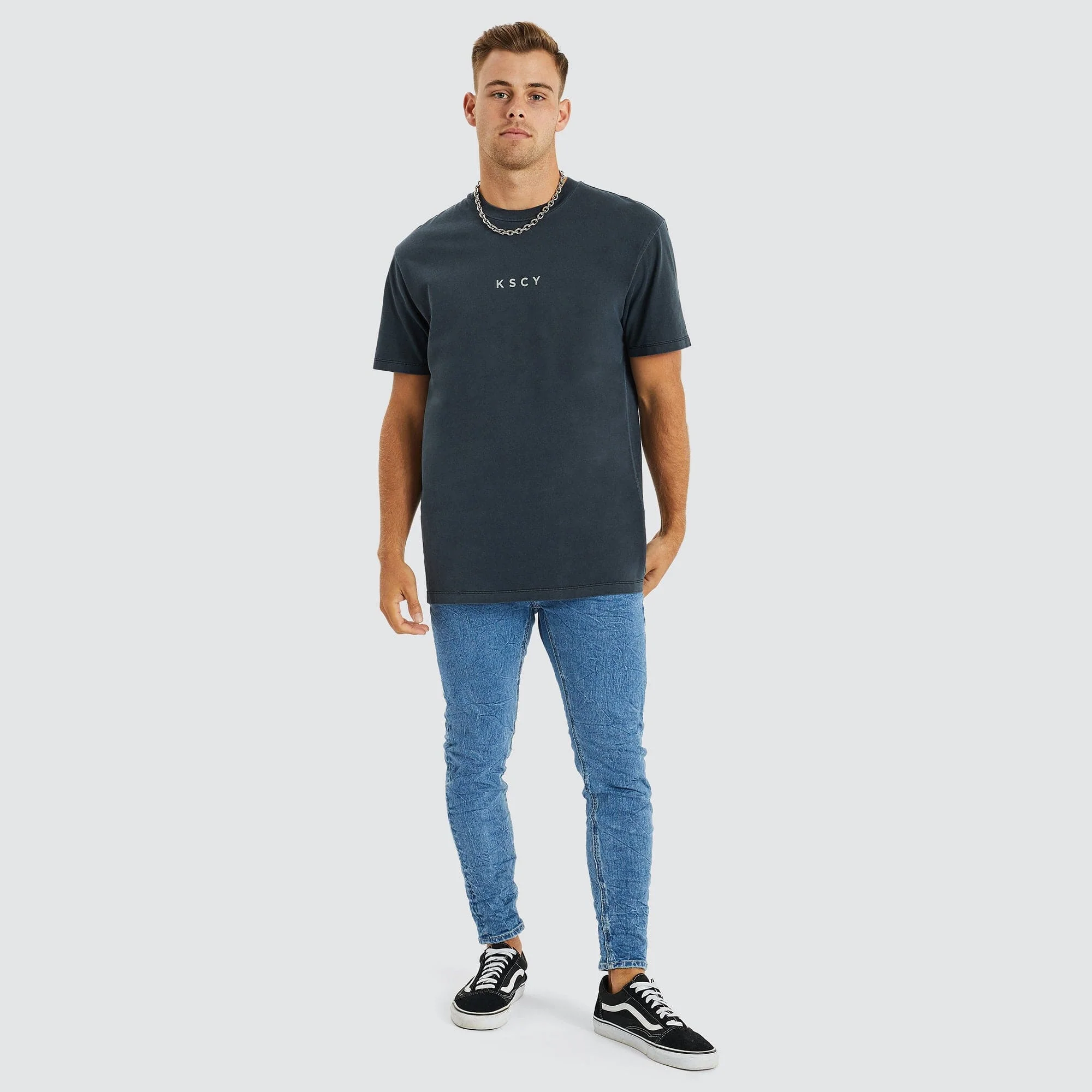 KISS CHACEY Mens Devotion Relaxed Tee Shirt - Pigment Anthracite - Image 5