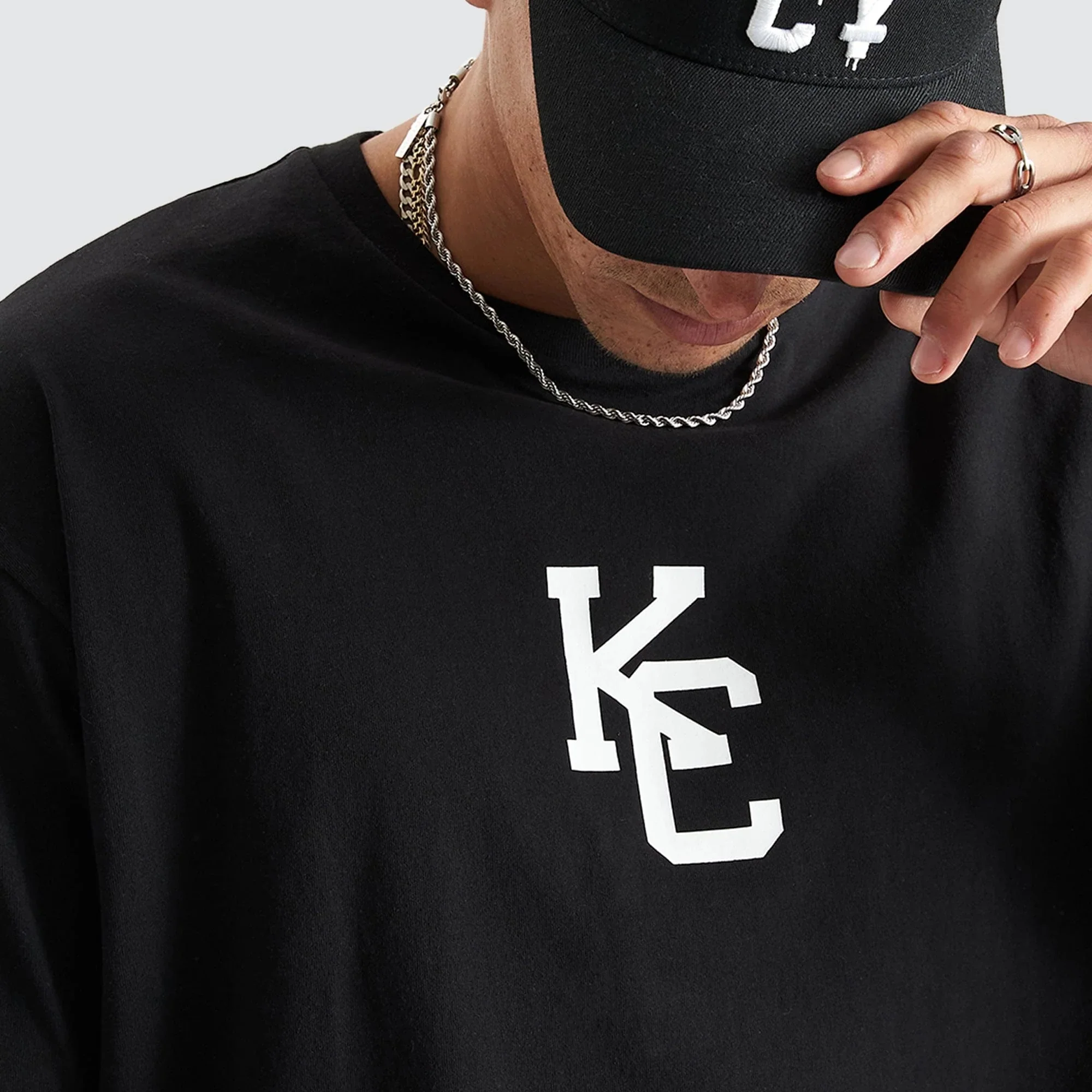 KISS CHACEY Mens Fresno Heavy Box Fit Tee - Black - Image 3