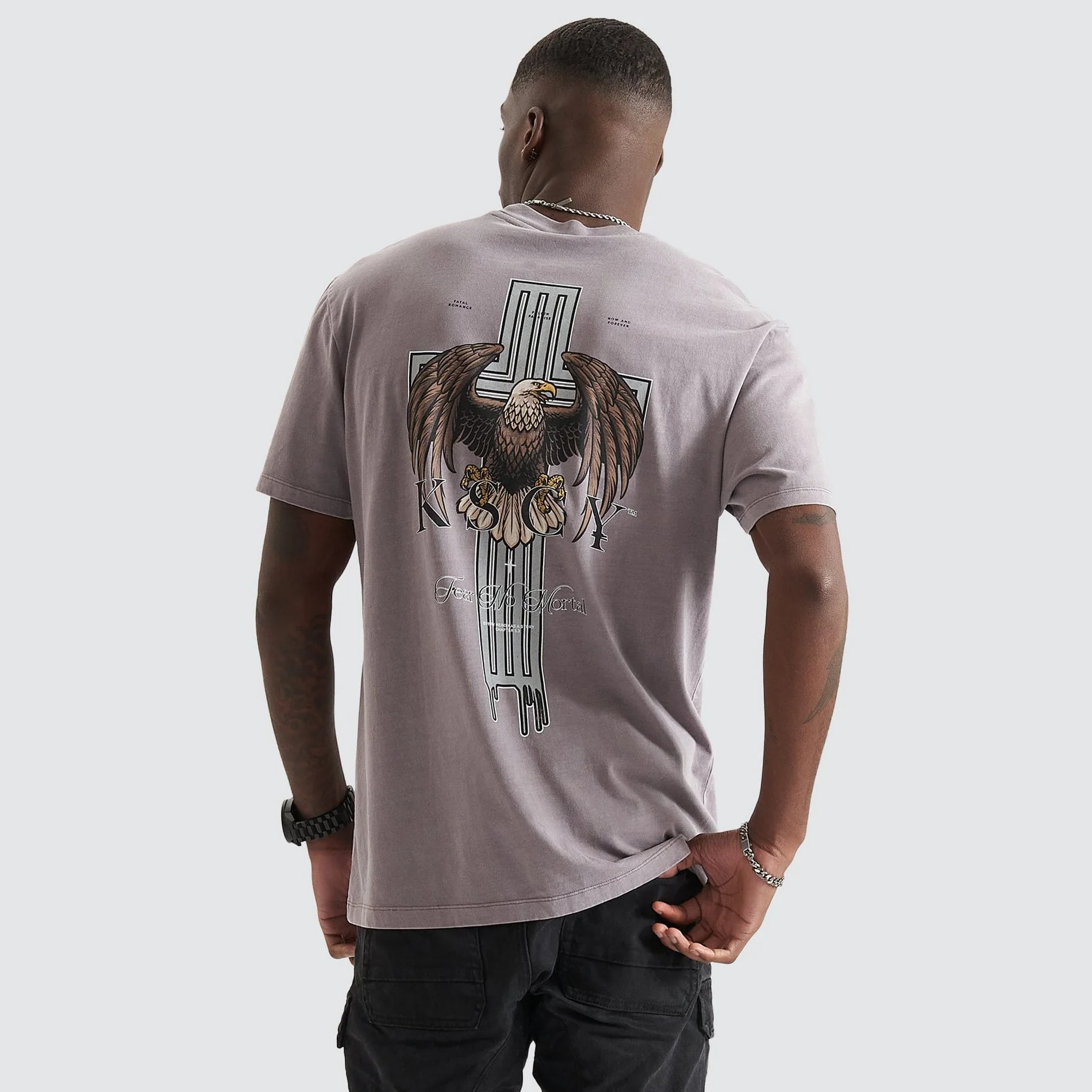 KISS CHACEY Mens Mercia Relaxed Tee Shirt - Pigment Cinder - Image 3