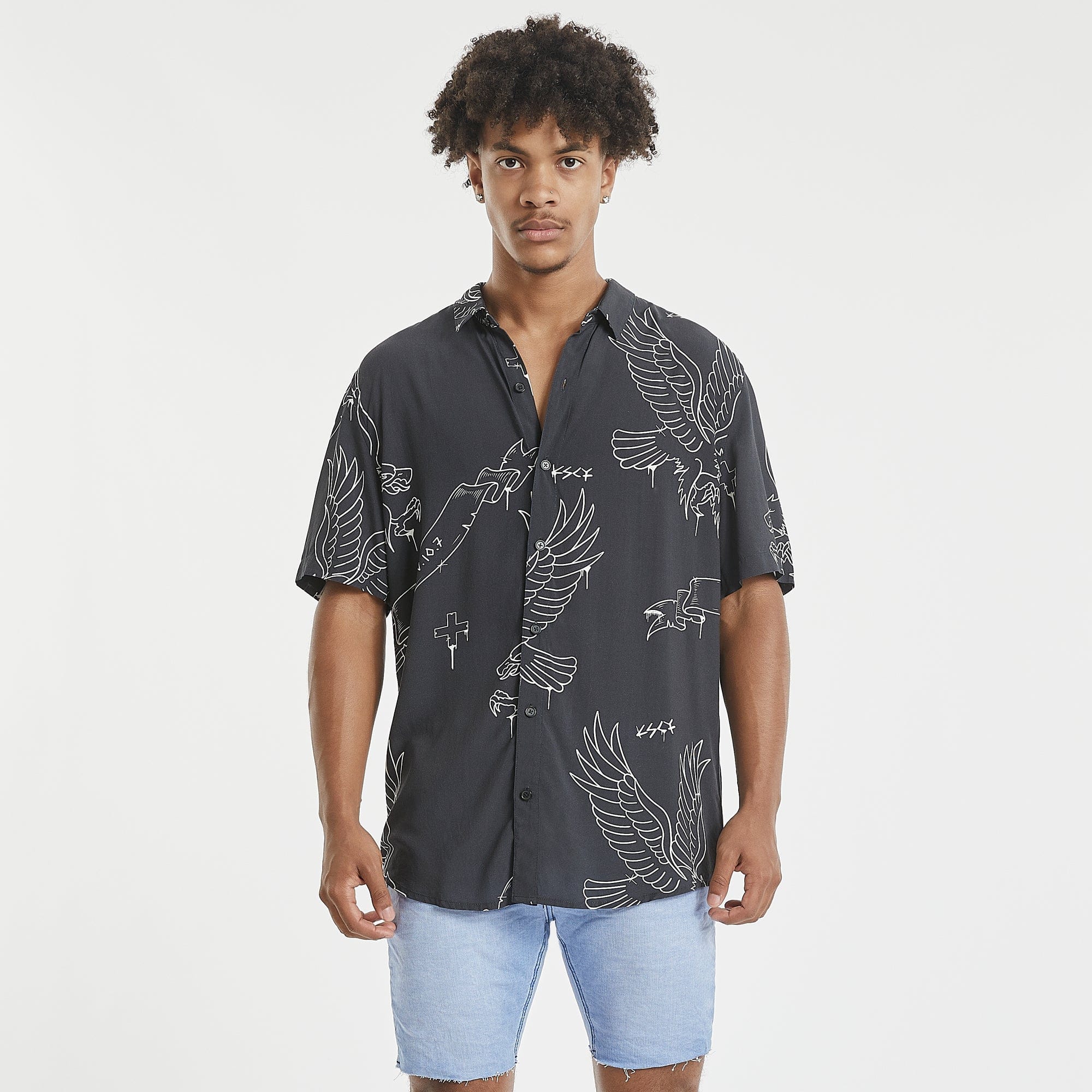 KISS CHACEY Mens Songbird Relaxed Short Sleeve Shirt Black & White Print - Image 6