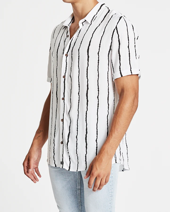 Kiss Chacey MENS UMBRA RELAXED SHORT SLEEVE SHIRT - WHITE / BLACK PRINT - Image 2