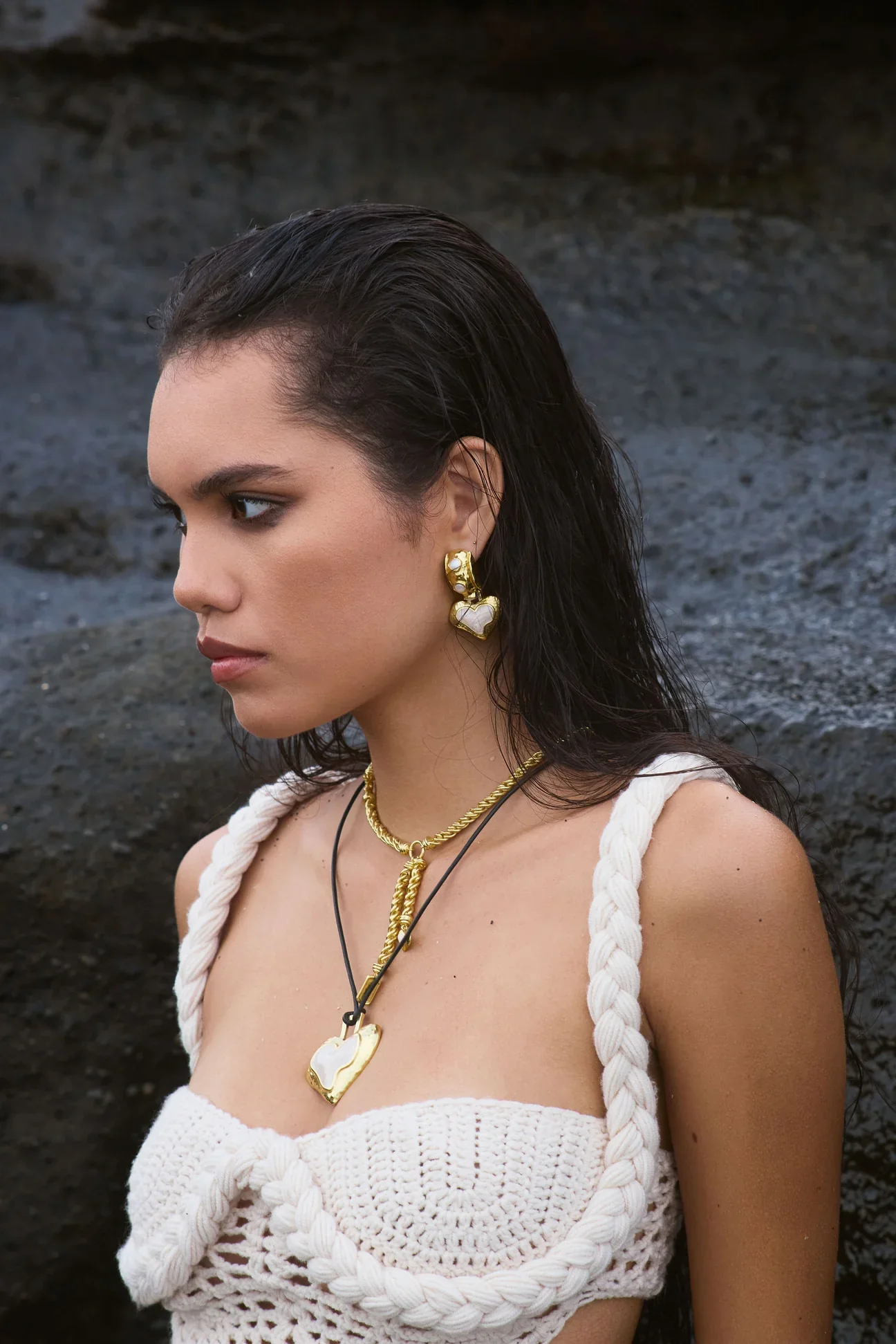 MOUNTAIN & MOON Womens Elena Earrings - Gold Pearl - Image 4