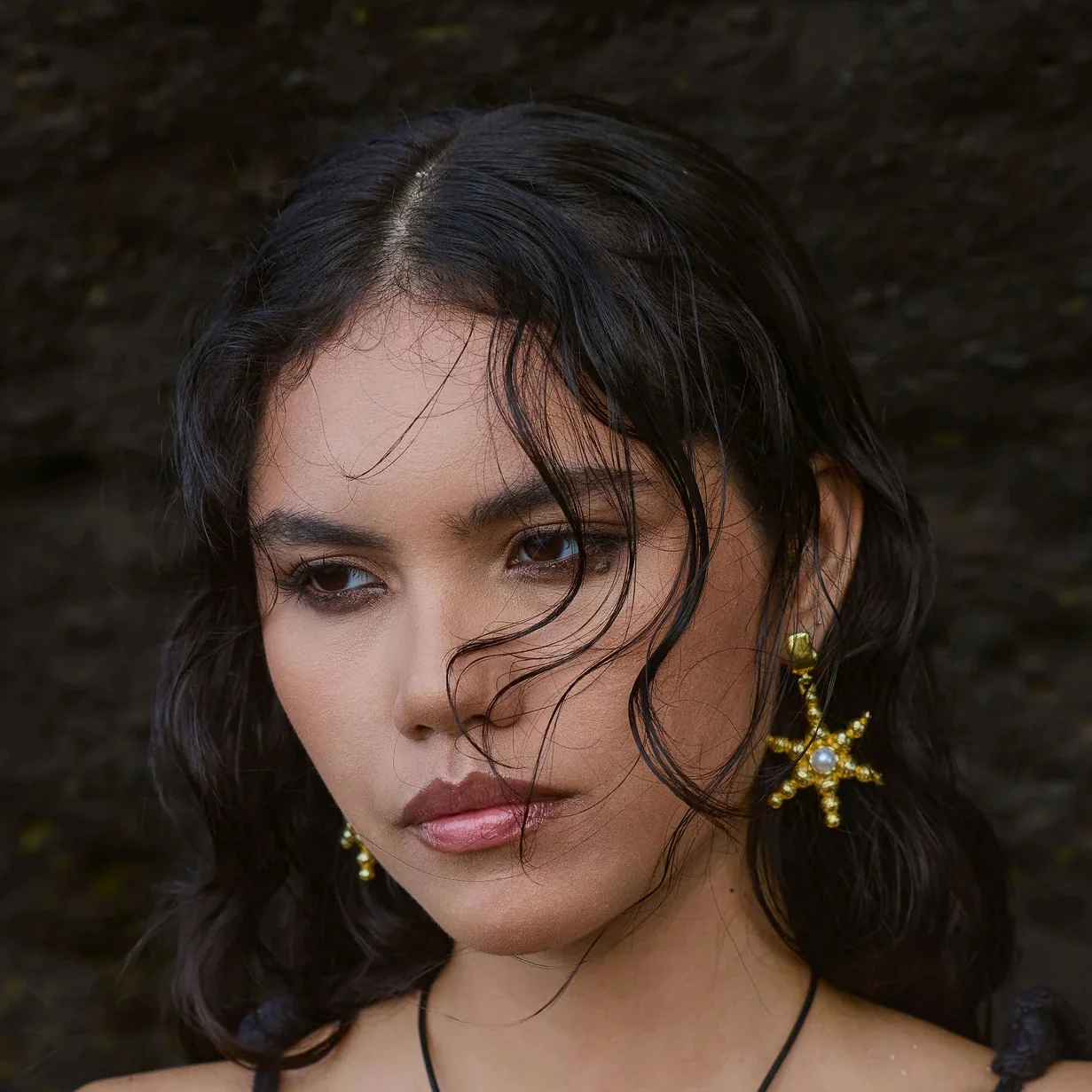 MOUNTAIN & MOON Womens Thea Earrings - Gold Pearl - Image 4