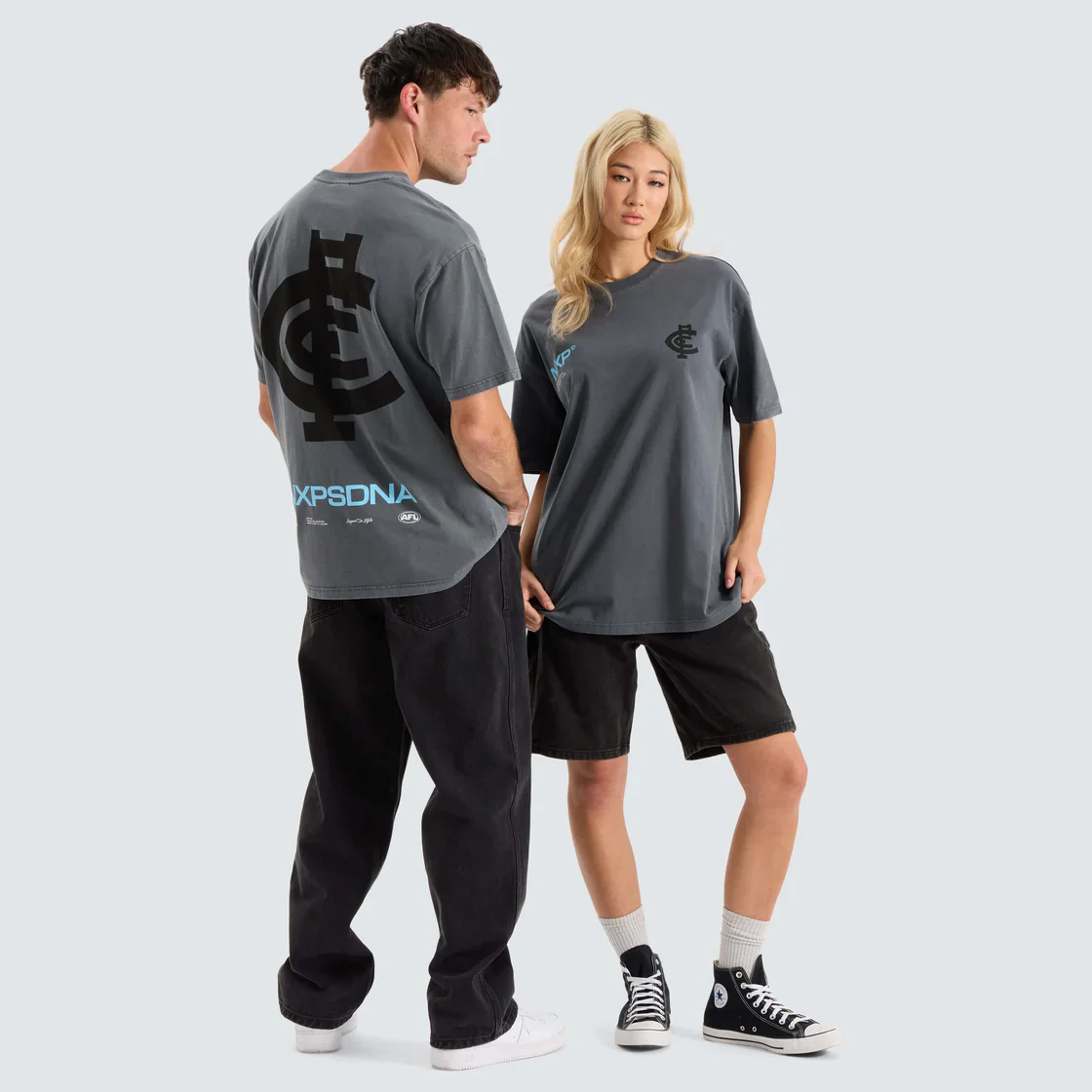 NENA & PASADENA  AFL Mens Carlton Blues AFL Box Fit Tee - Pigment Charcoal - Image 5