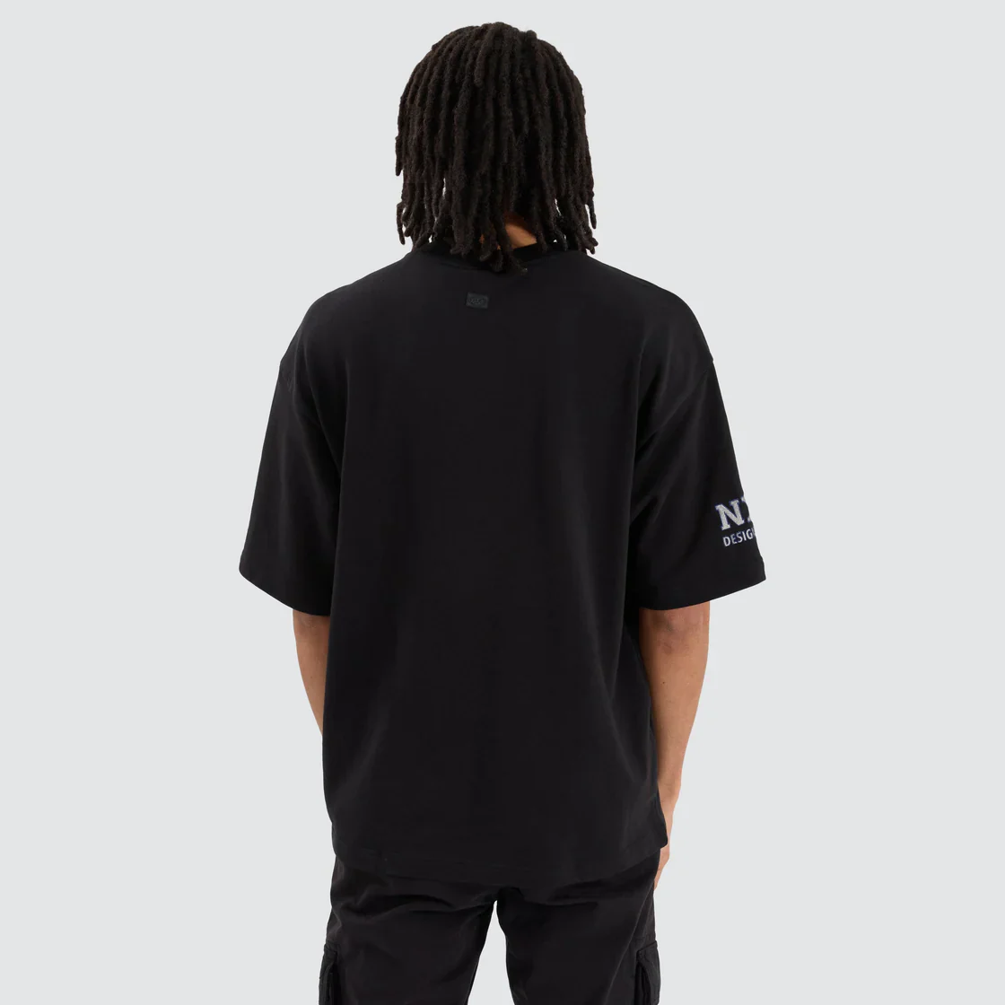 NENA & PASADENA ¬†AFL Mens Geelong Cats Mega Loop Back Tee - Jet Black - Image 4