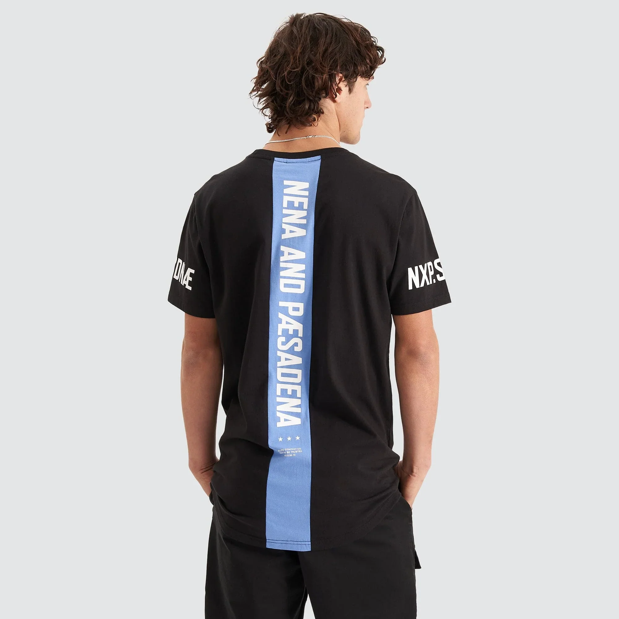 NENA & PASADENA Mens Equaliser Cape Back Tee Shirt - Jet Black - Image 2