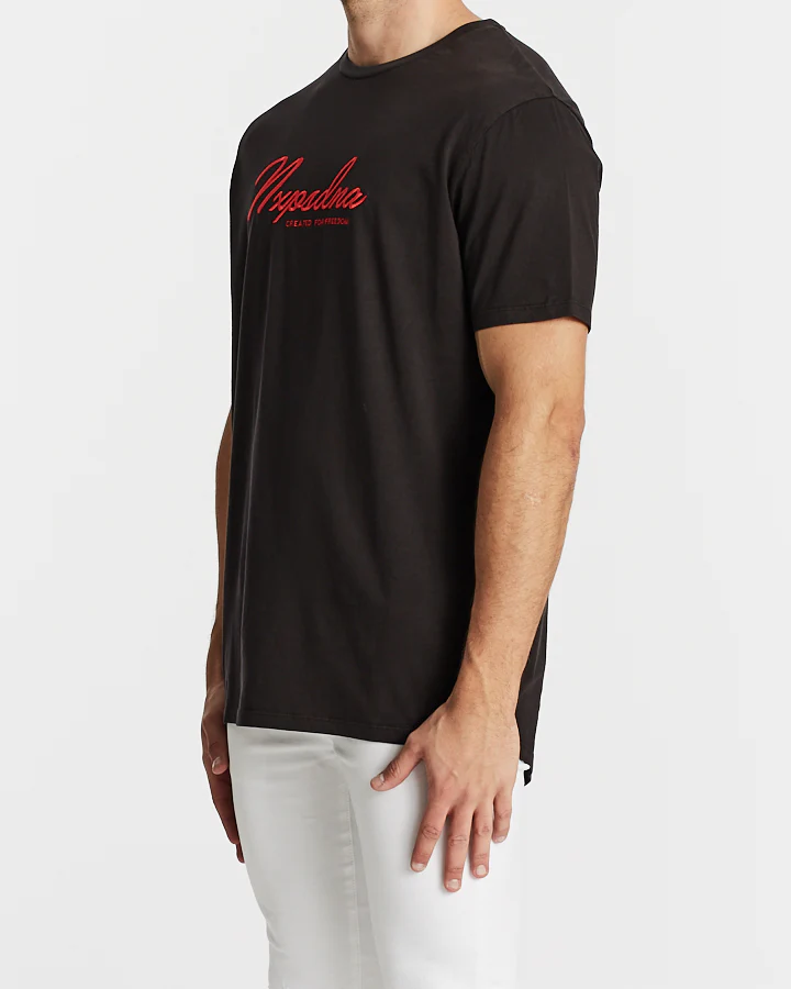 Nena Pasadena MENS FREEDOM SCOOP BACK TEE - PIGMENT BLACK - Image 3