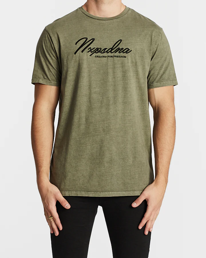 Nena Pasadena MENS FREEDOM SCOOP BACK TEE - PIGMENT KHAKI - Image 5