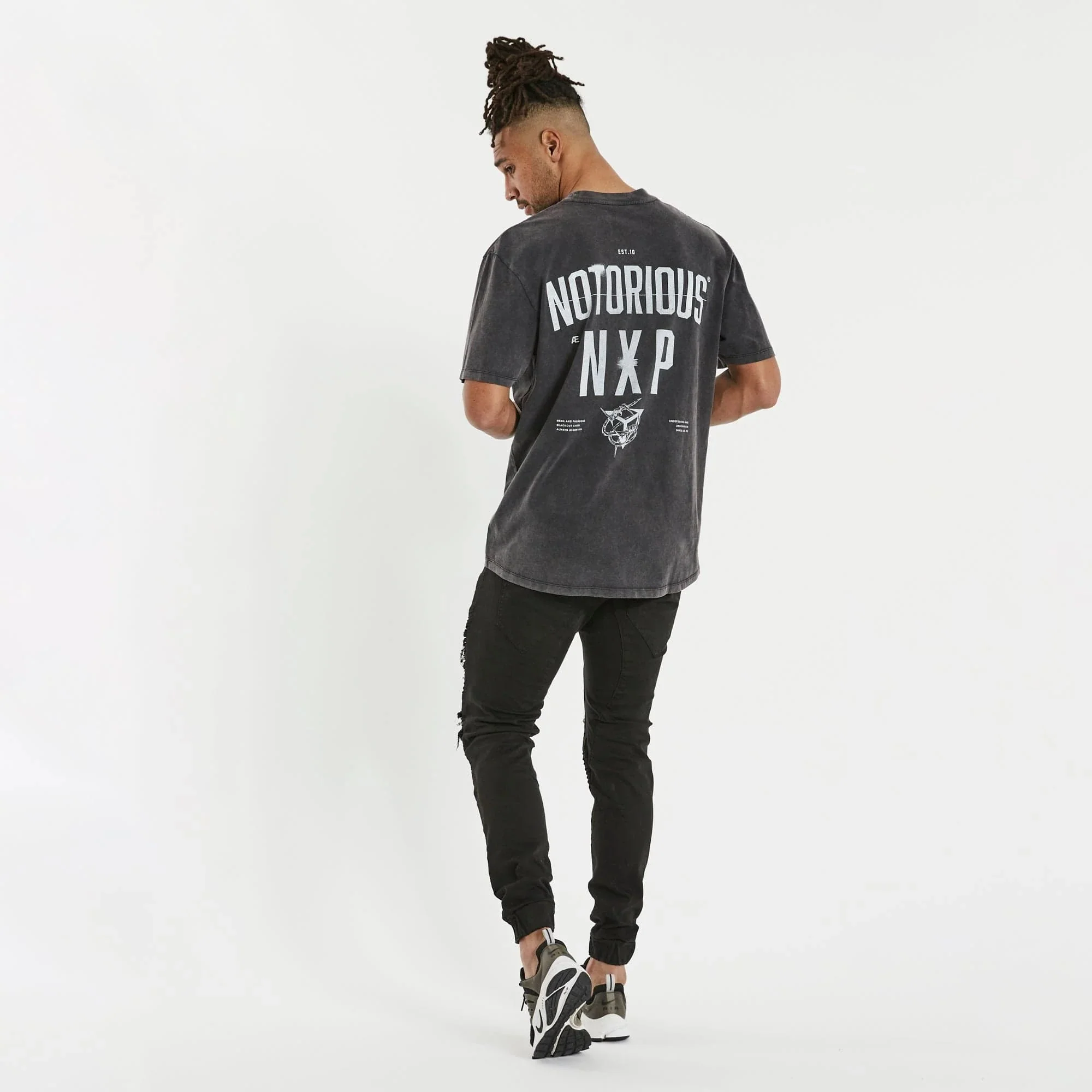 NENA PASADENA Mens Notorious Box Fit Scoop Back Tee Shirt Mineral Black - Image 7