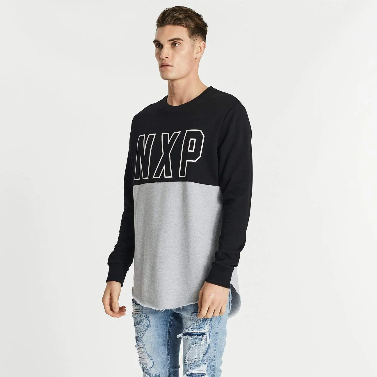 Nena & Pasadena MENS OUTNUMBERED DUAL CURVED HEM SWEATER - JET BLACK - Image 3