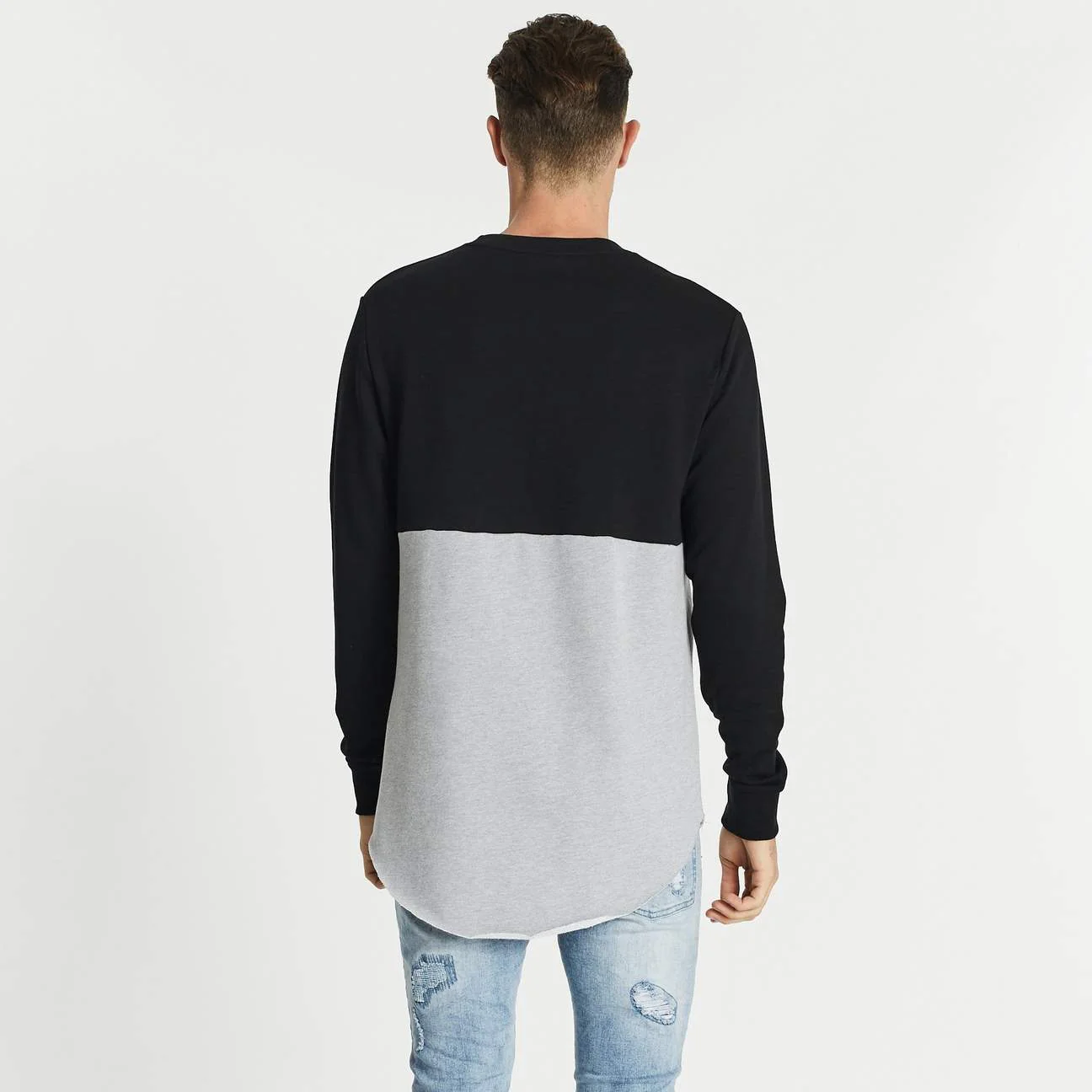 Nena & Pasadena MENS OUTNUMBERED DUAL CURVED HEM SWEATER - JET BLACK - Image 4