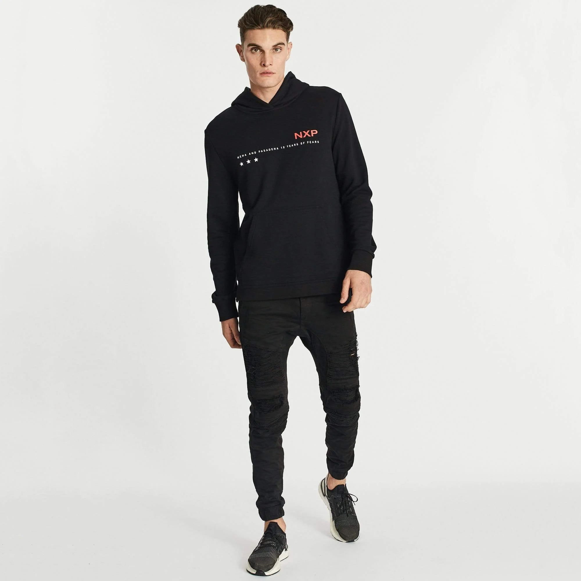 Nena & Pasadena MENS PROMINENT STEP HEM HOODED SWEATER - JET BLACK - Image 5