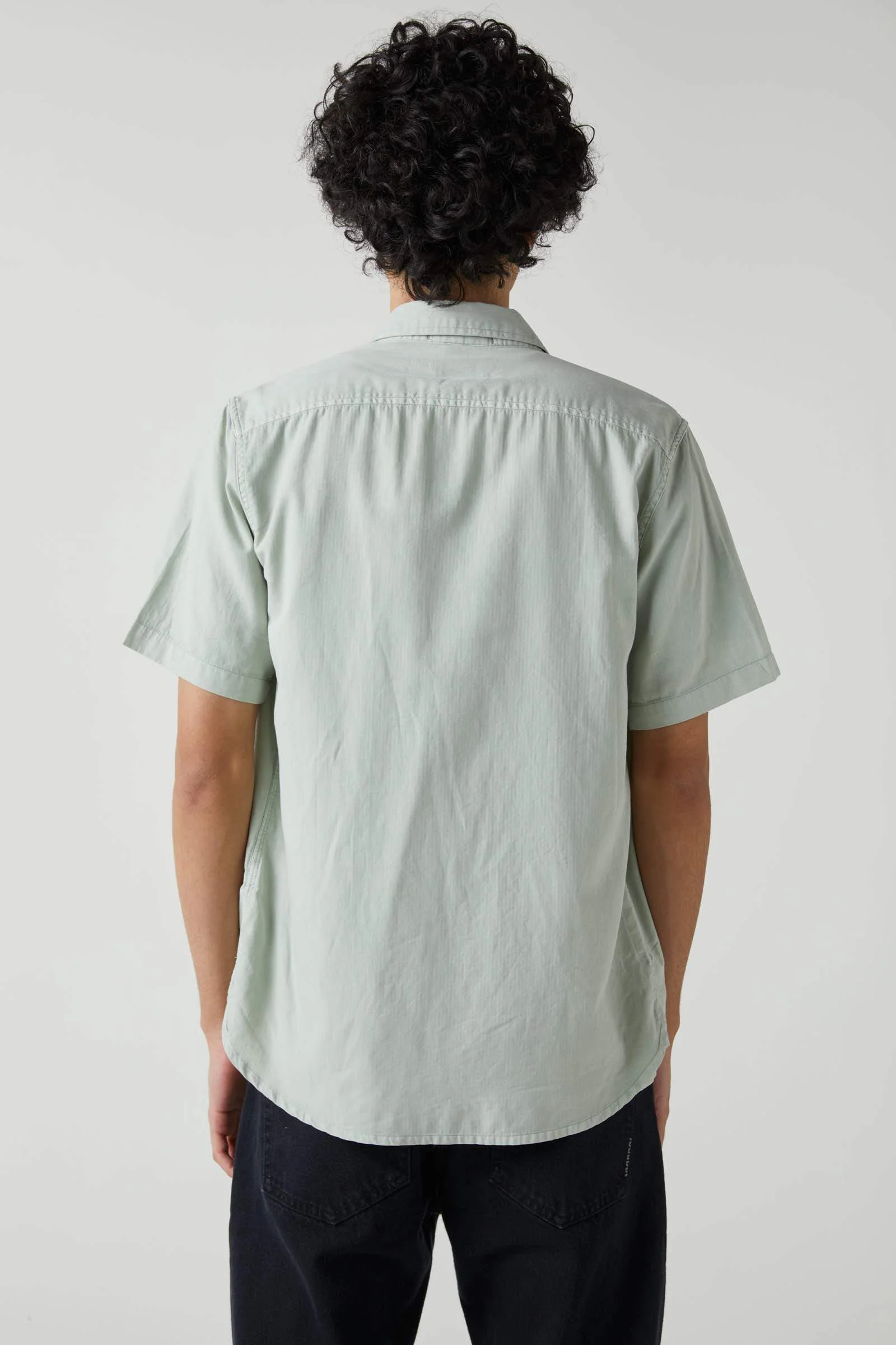 NEUW Mens Everyday HB Short Sleeve Shirt - Washed Organic Sage - Image 5
