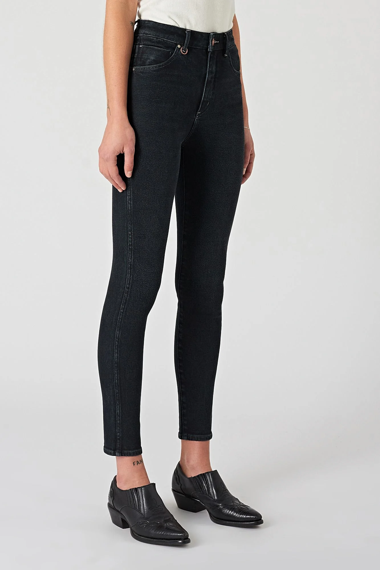 Neuw WOMENS MARILYN SKINNY HIGH RISE JEANS - MYSTERY - Image 4