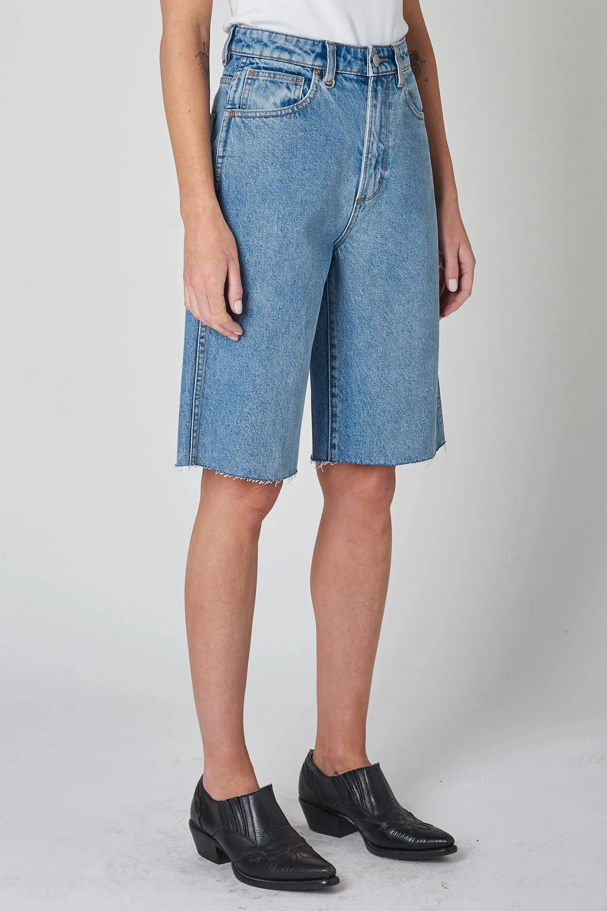 NEUW Womens Sade Denim Short - Serene Blue - Image 5