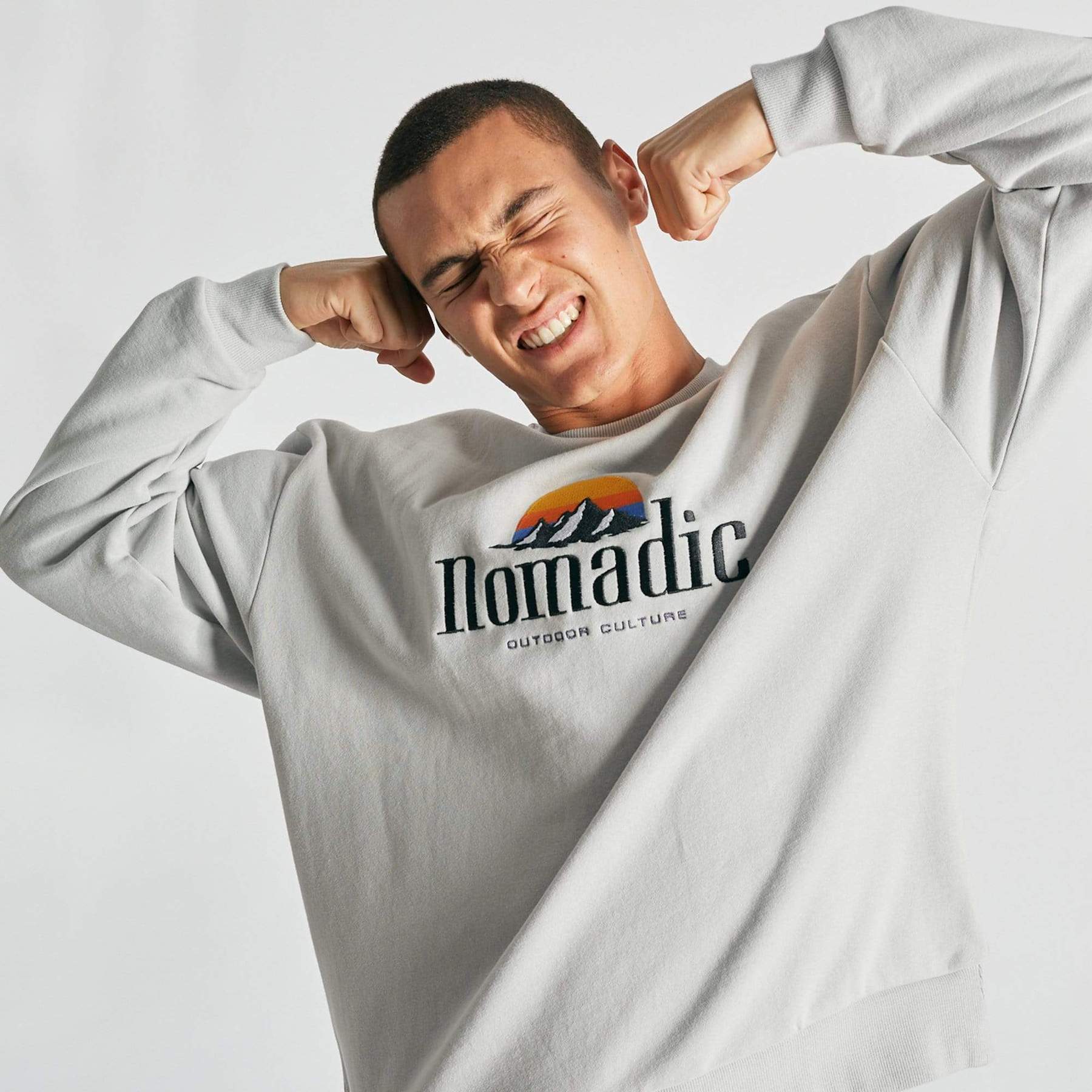 Nomadic Paradise MENS GLACIAL RELAXED SWEATER - VAPOROUS GREY - Image 5