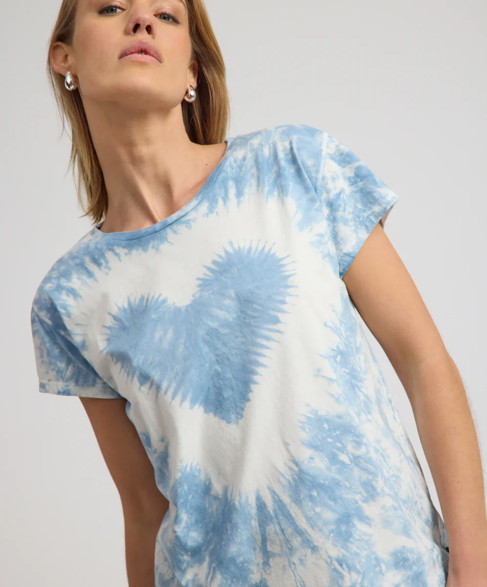 ONE TEASPOON Womens Heart Tie Dye Classic Tee in Faded Blue - Image 3