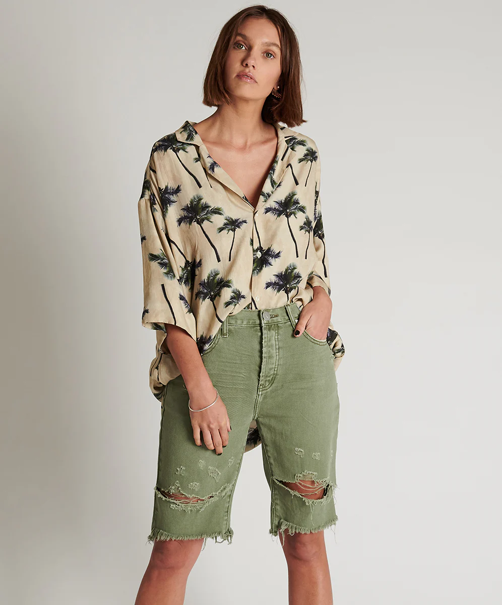 OneTeaspoon WOMENS SUPER KHAKI CUT OFF TRUCKERS MID WAIST LONG LENGTH SHORT - SUPER KHAKI - Image 2