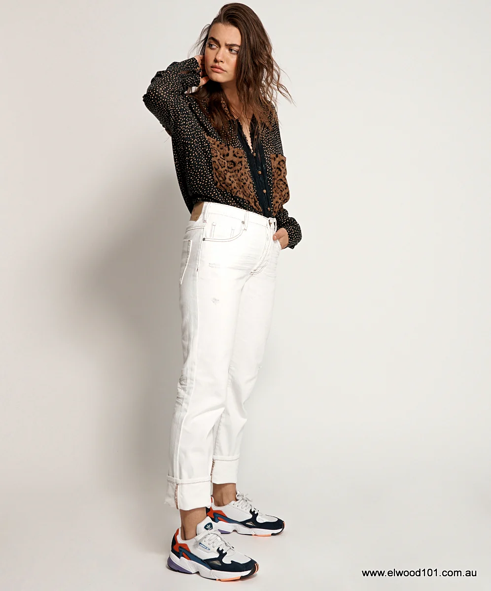 OneTeaspoon WOMENS WHITE BEAUTY TRUCKERS MID RISE STRAIGHT LEG JEANS - WHITE BEAUTY - Image 2