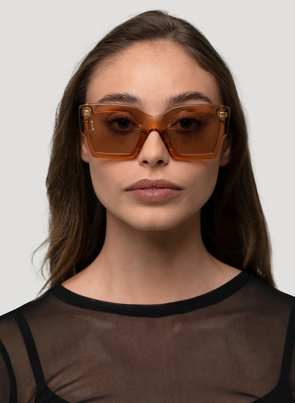 OTRA EYEWEAR Pipa Sunglasses- Transparent Gold/ Brown - Image 4