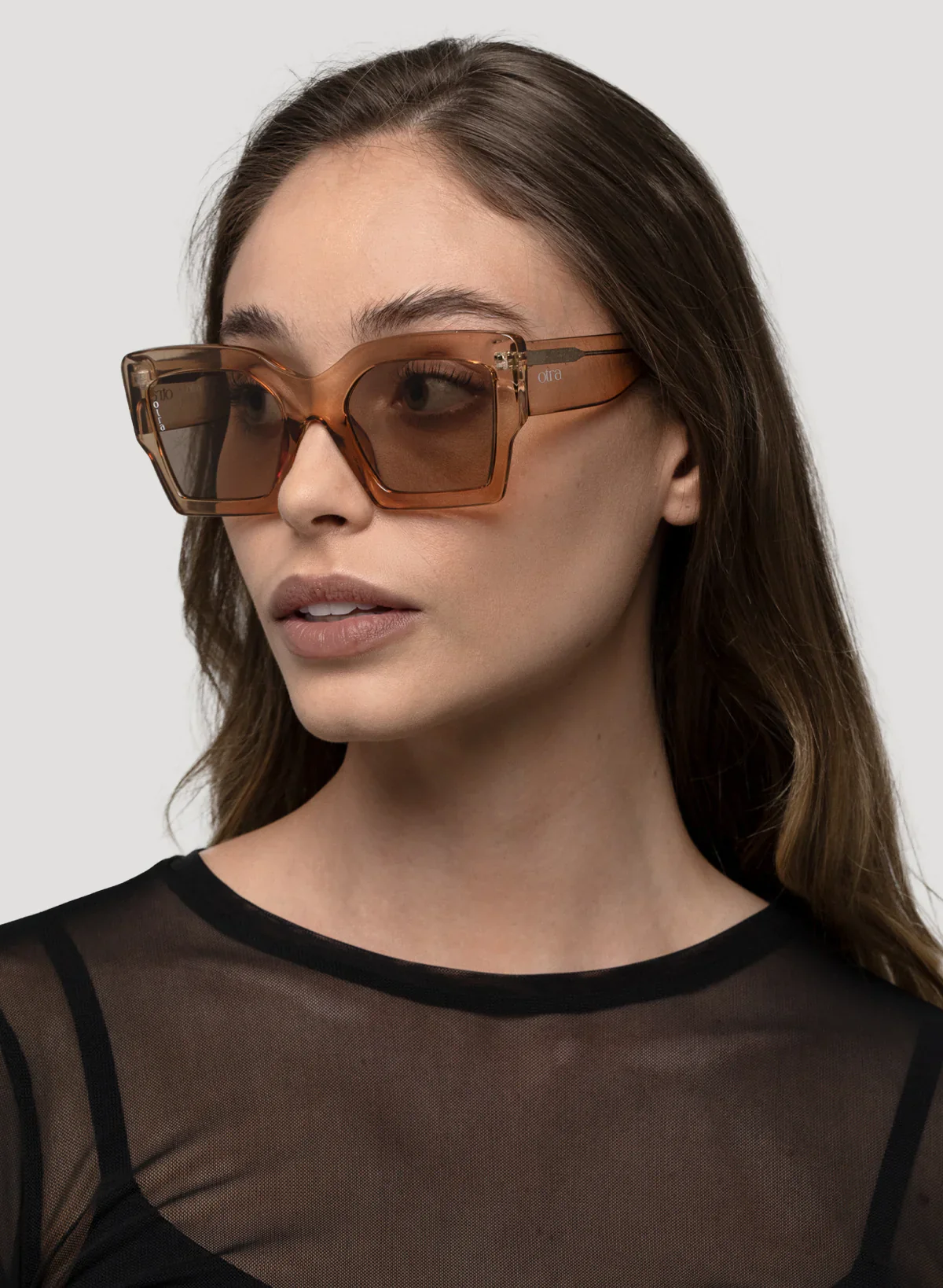 OTRA EYEWEAR Pipa Sunglasses- Transparent Gold/ Brown - Image 5
