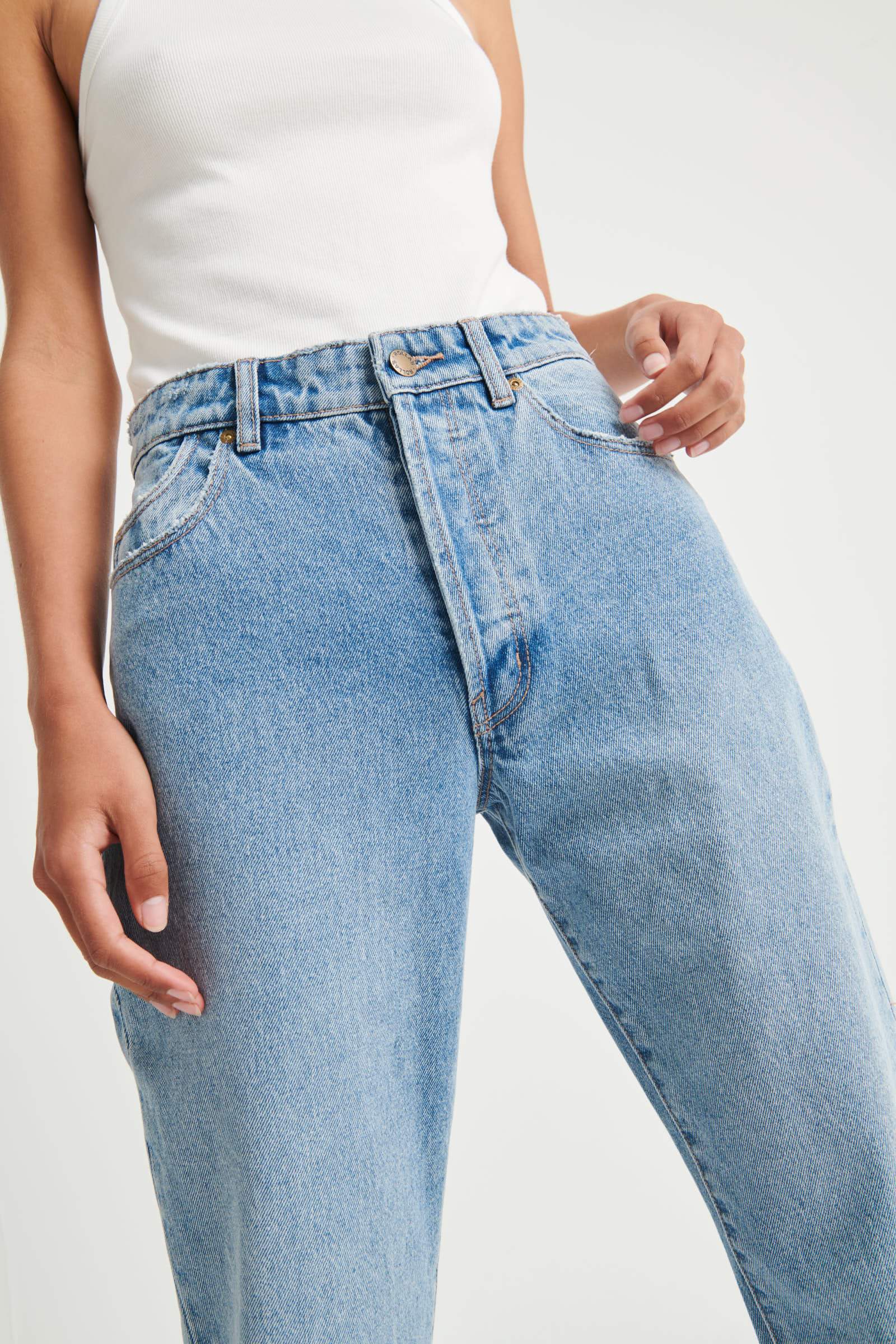 ROLLAS Womens Classic Straight Jeans 90's Blue - Image 10